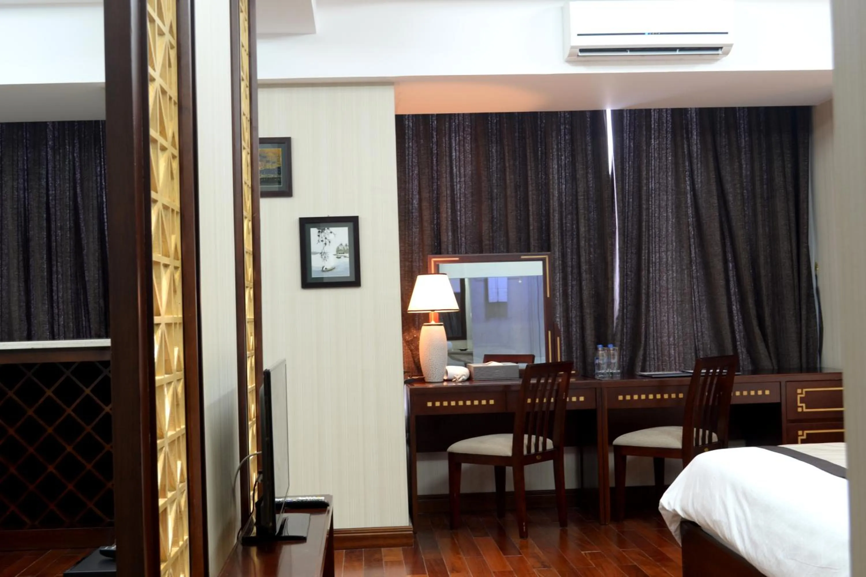 Bedroom, Bed in Moonlight Hotel Hue