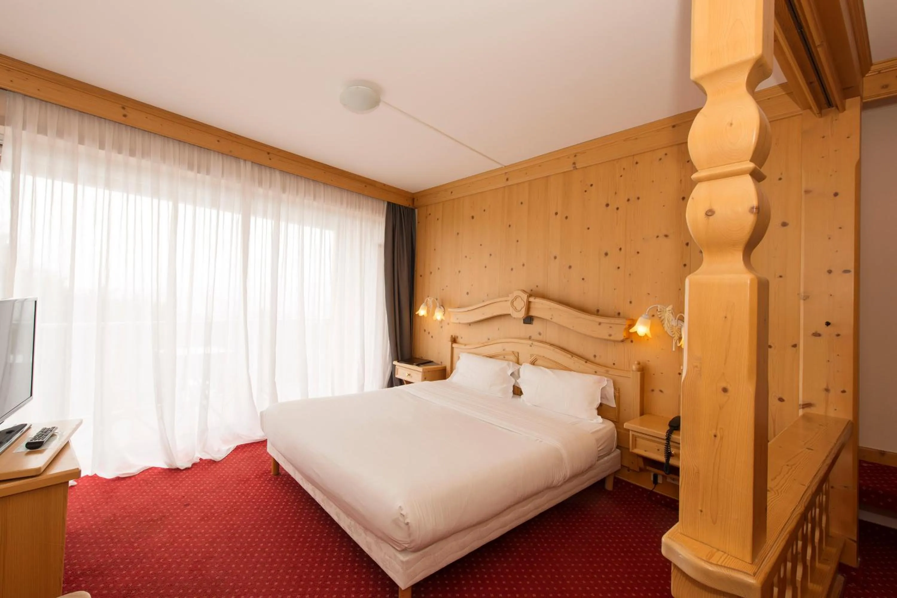 Bed in Alexain Hotel Restaurant & Wellness - Colmar Ouest