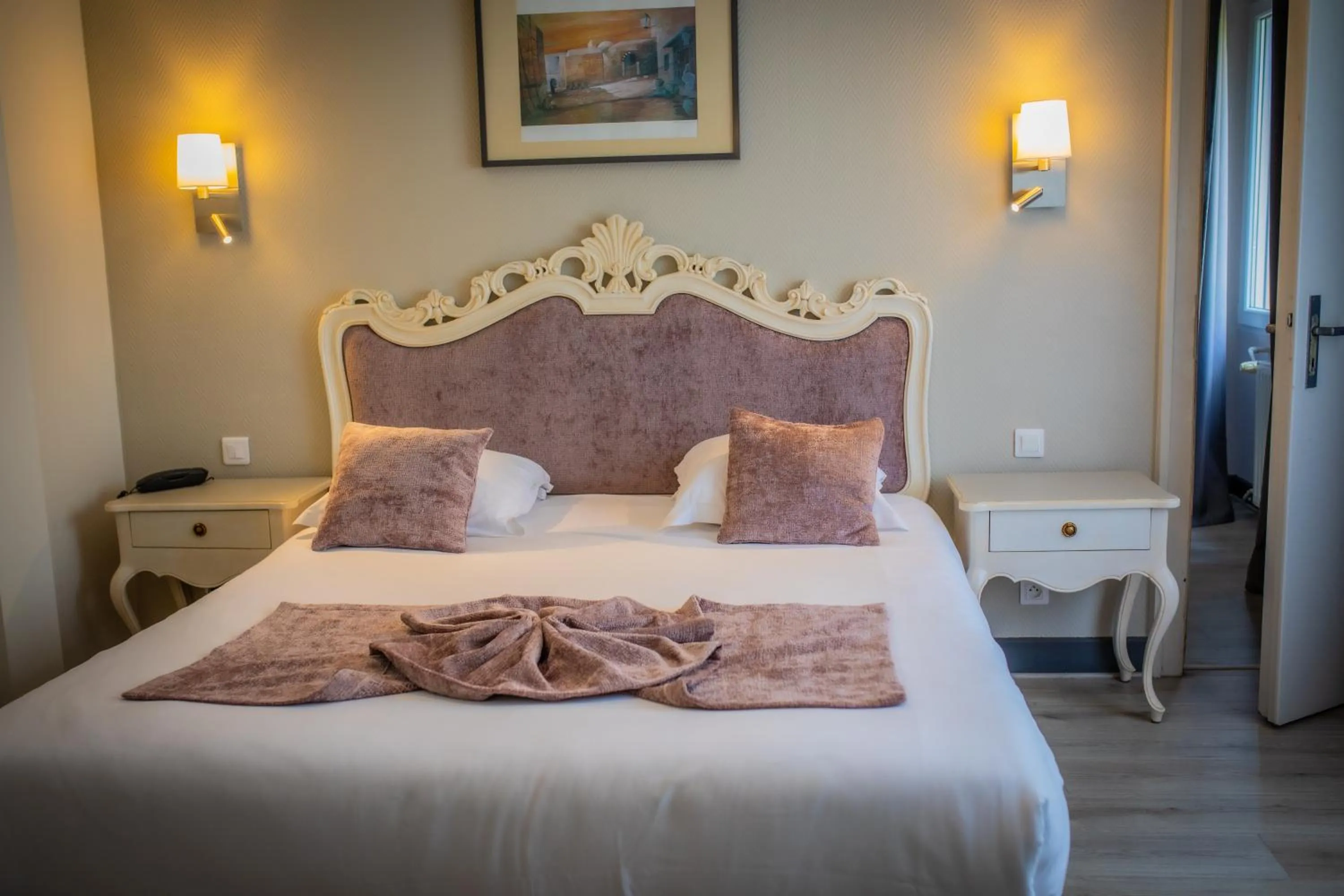 Bed in Alexain Hotel Restaurant & Wellness - Colmar Ouest
