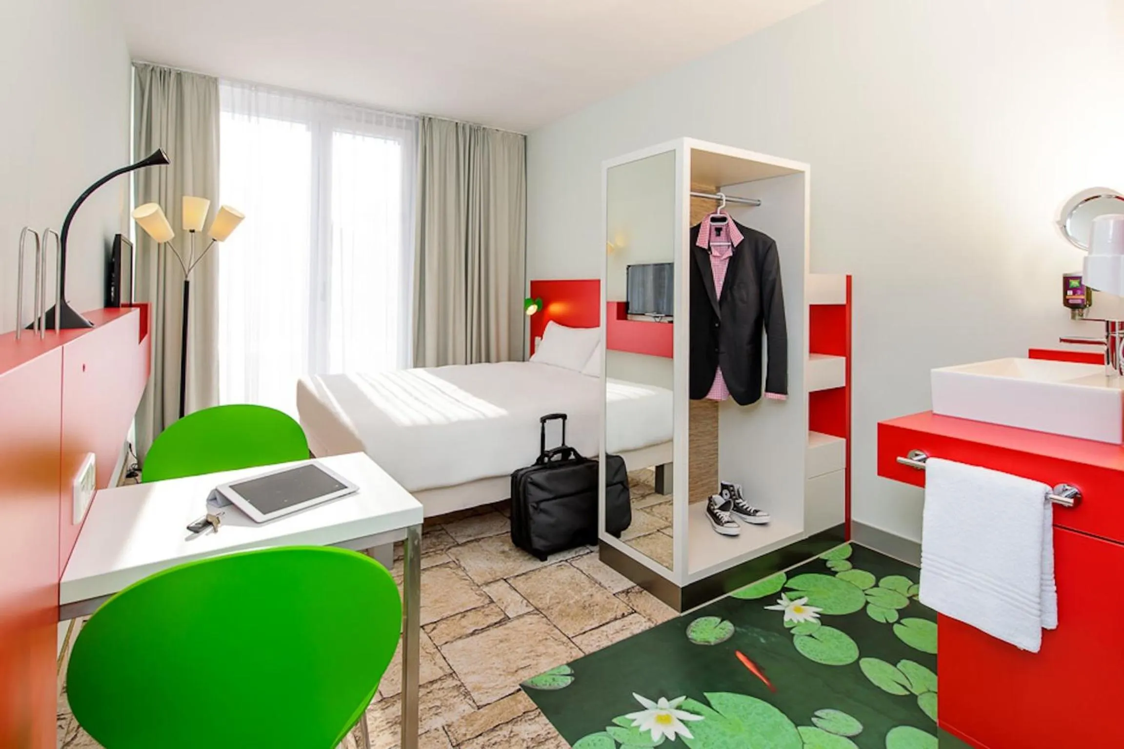 Photo of the whole room, Bed in ibis Styles Karlsruhe Ettlingen