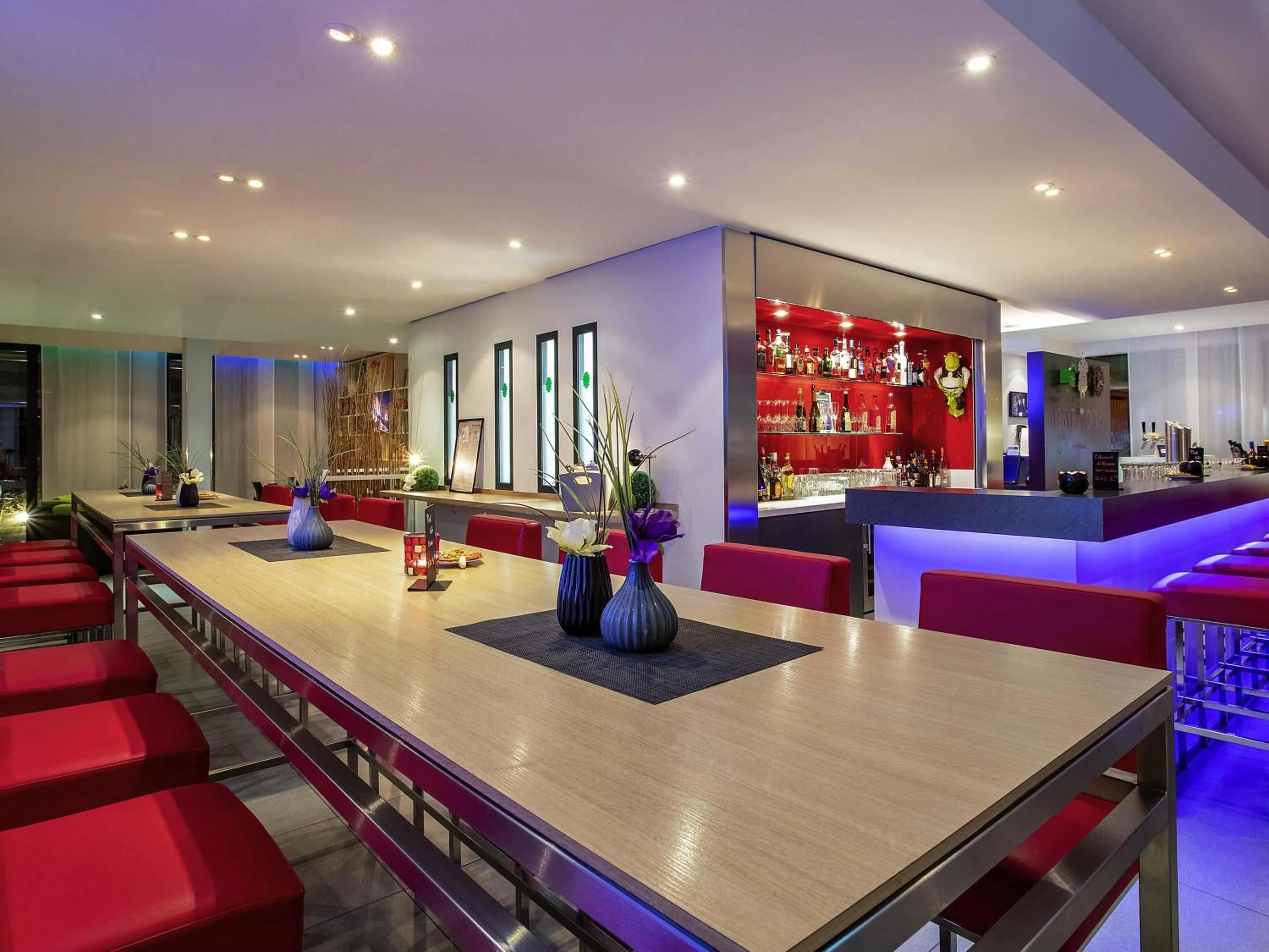 Lounge or bar in ibis Styles Karlsruhe Ettlingen
