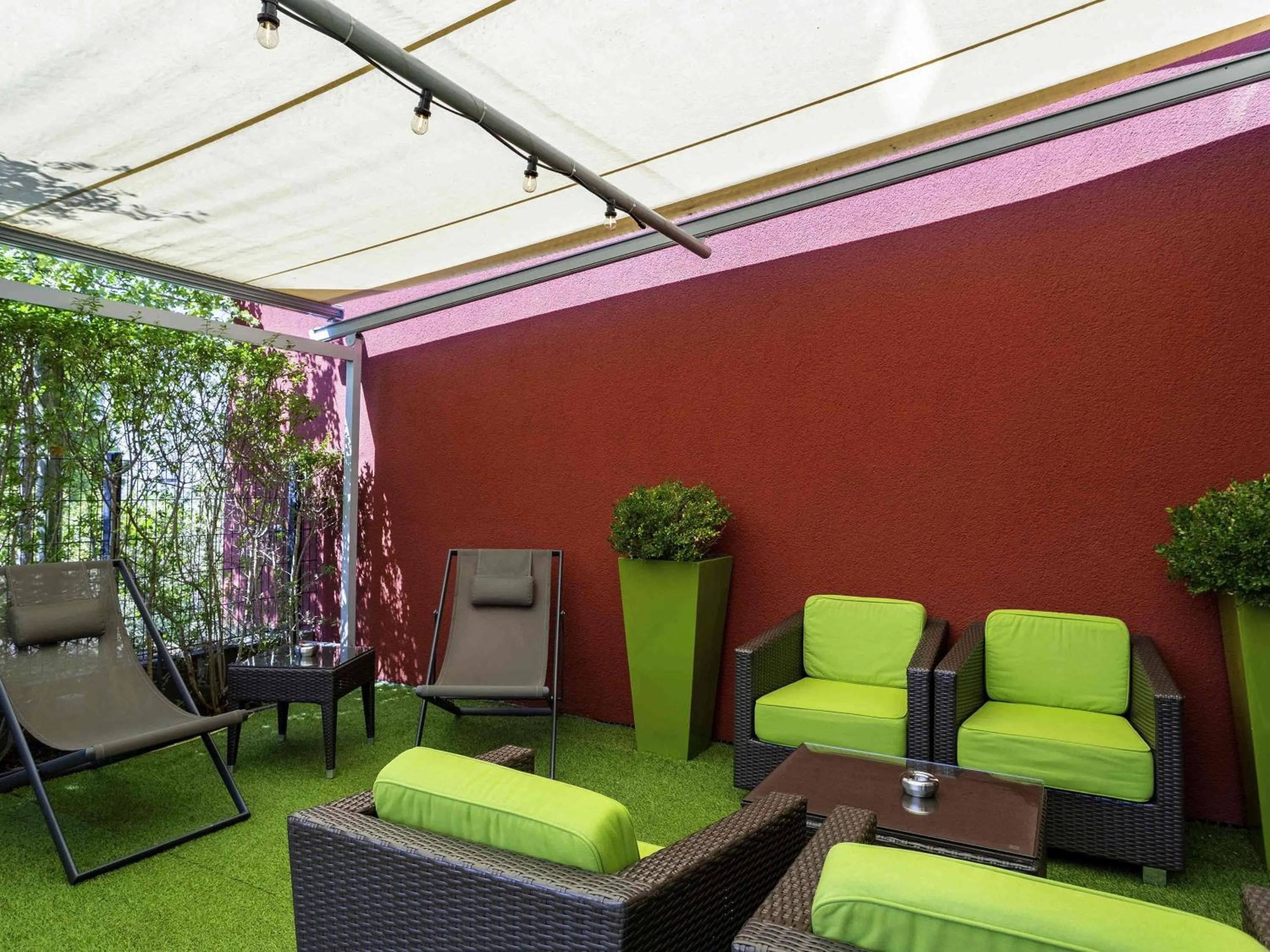 Lounge or bar in ibis Styles Karlsruhe Ettlingen