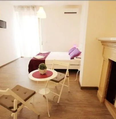 Bed in B&B Lost in Rome