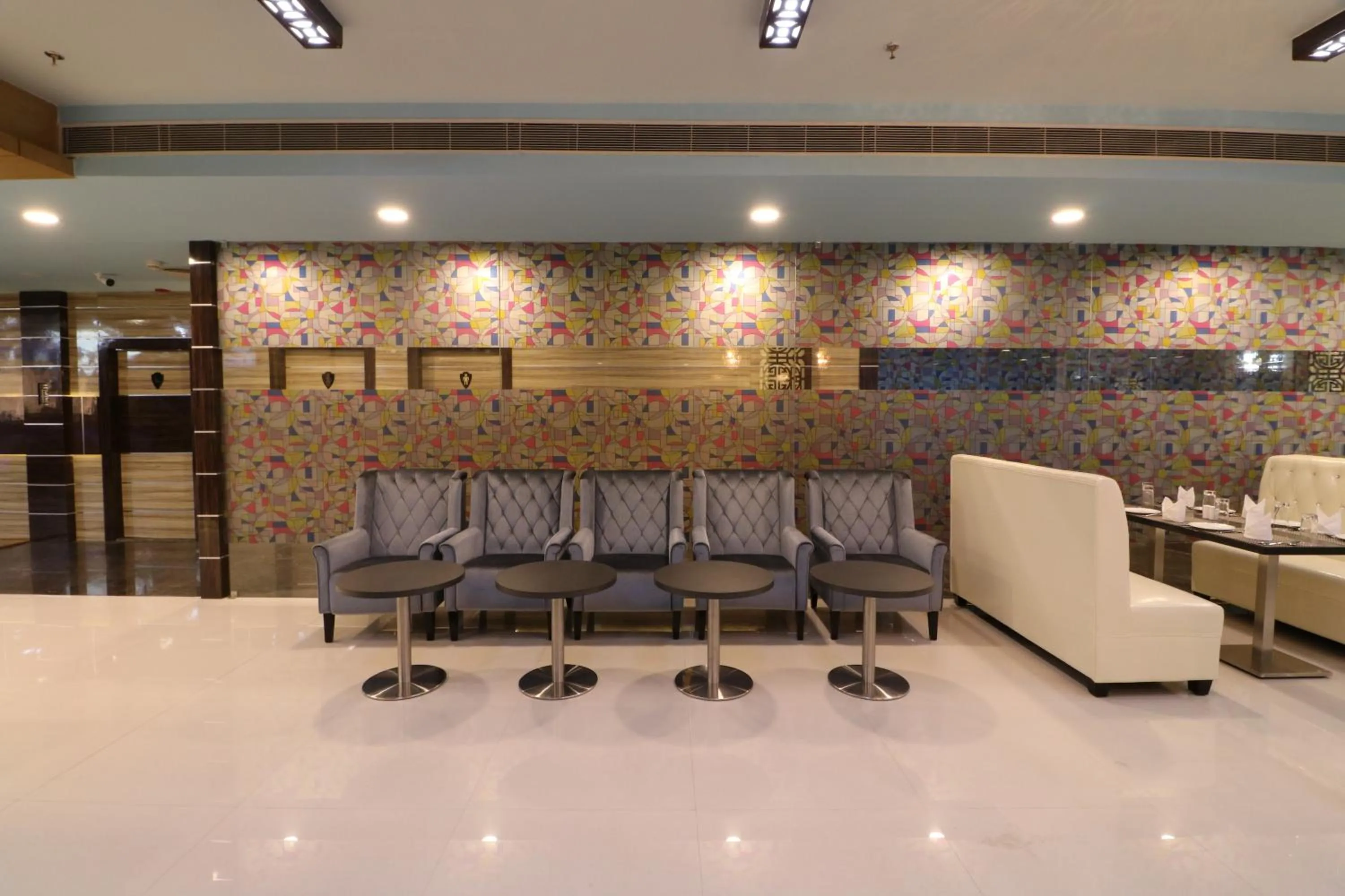 Restaurant/places to eat in Aristocrat Hotel, New Town, Kolkata