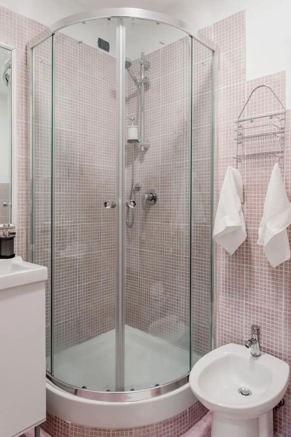 Shower in Alea Home Roma