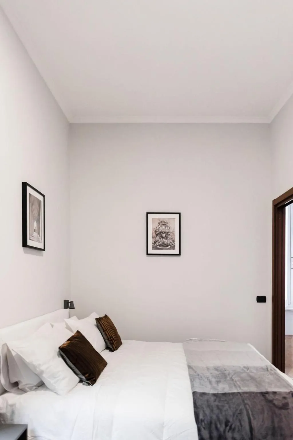 Bed in Alea Home Roma