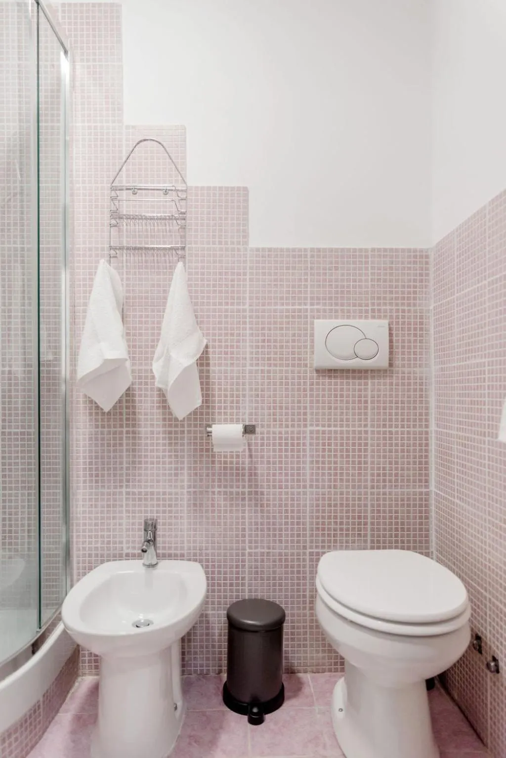 Toilet in Alea Home Roma