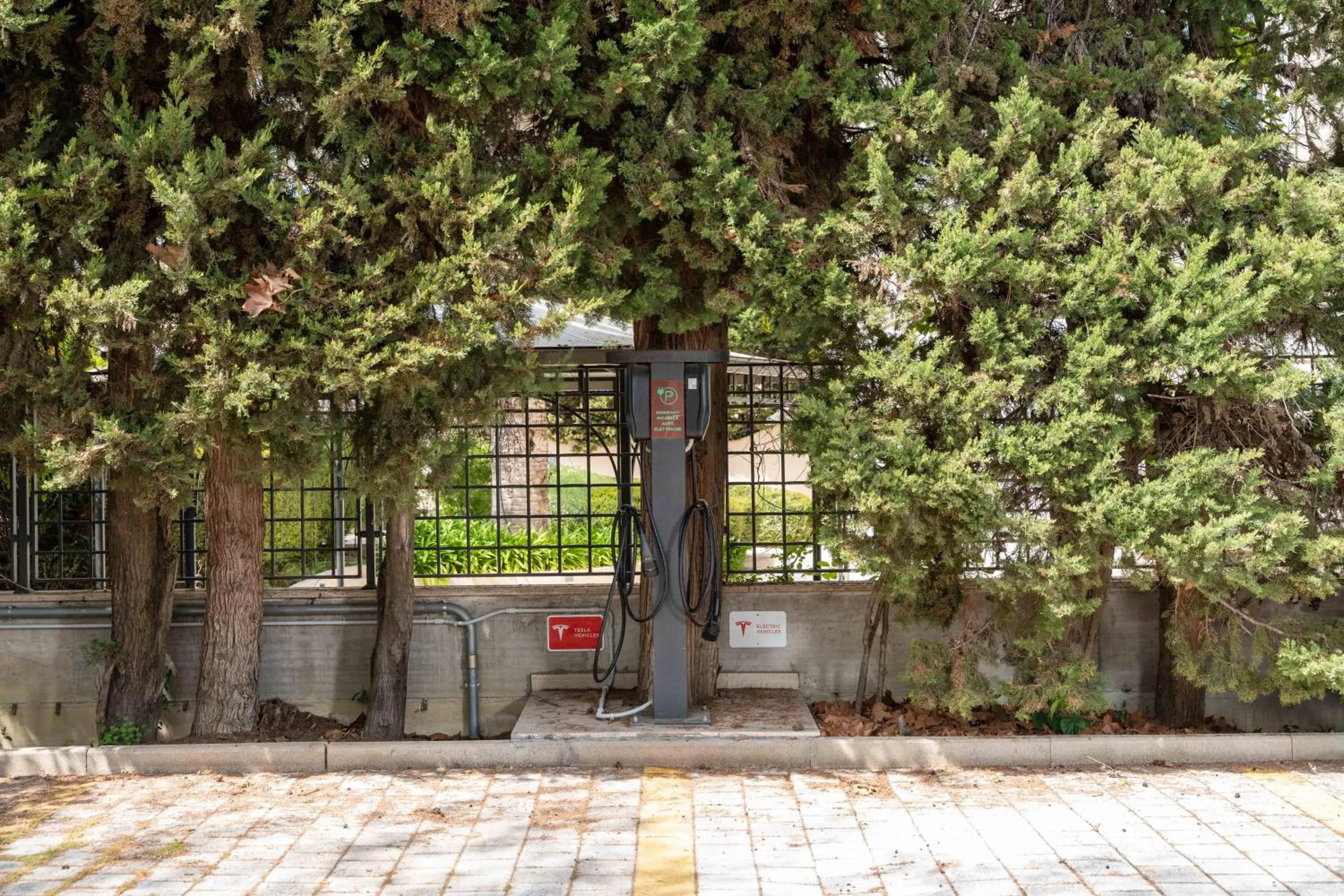 Parking in Hotel 900