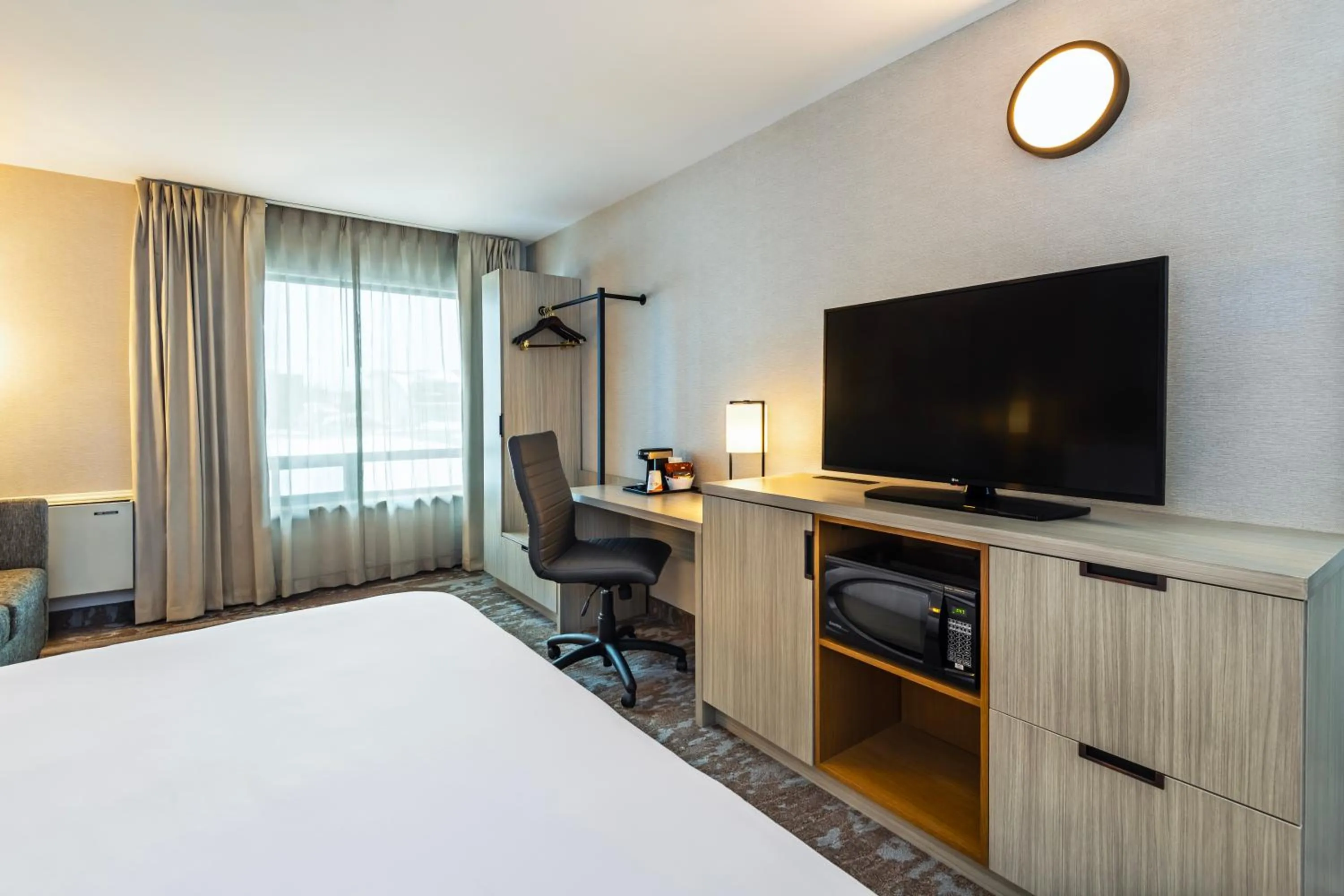 TV and multimedia, Bed in Comfort Inn