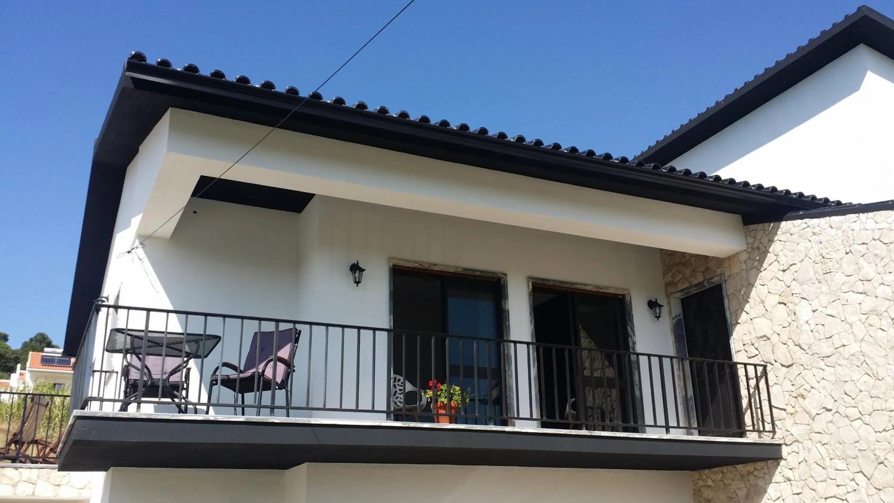 Property building in BB Silvercoast Casa das Flores