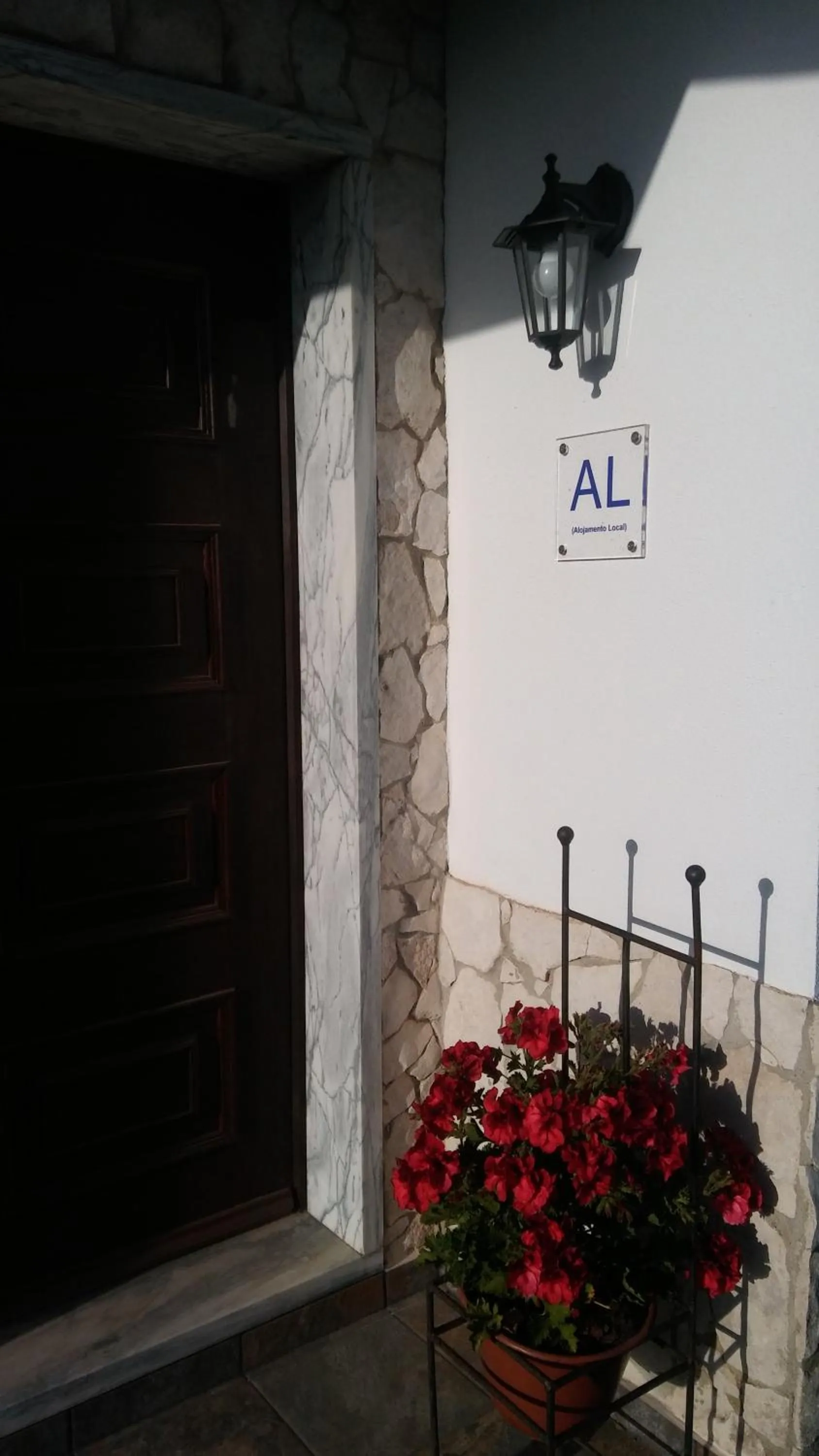 Facade/entrance in BB Silvercoast Casa das Flores