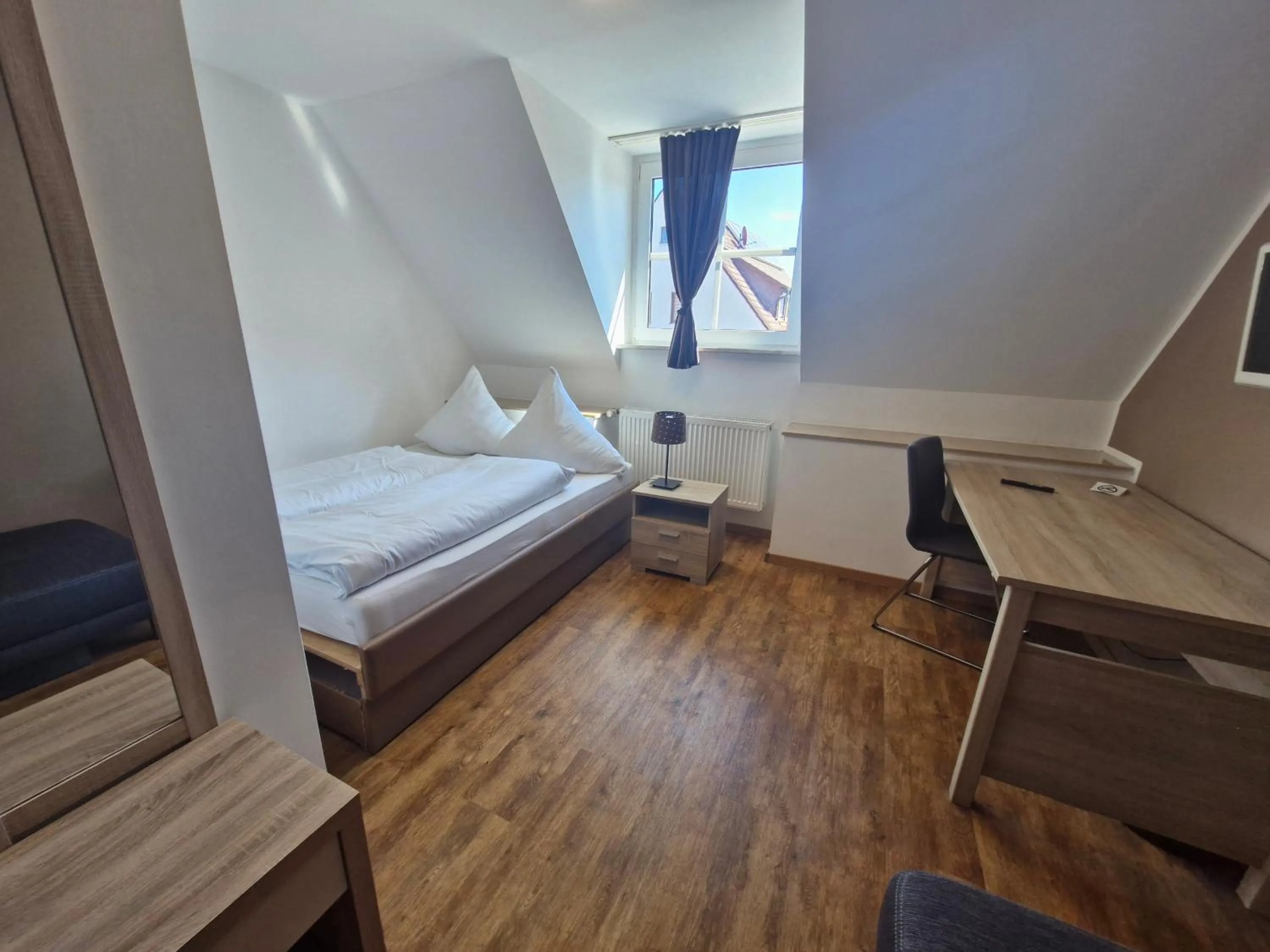 Bed in Landgasthof Mörsbergei