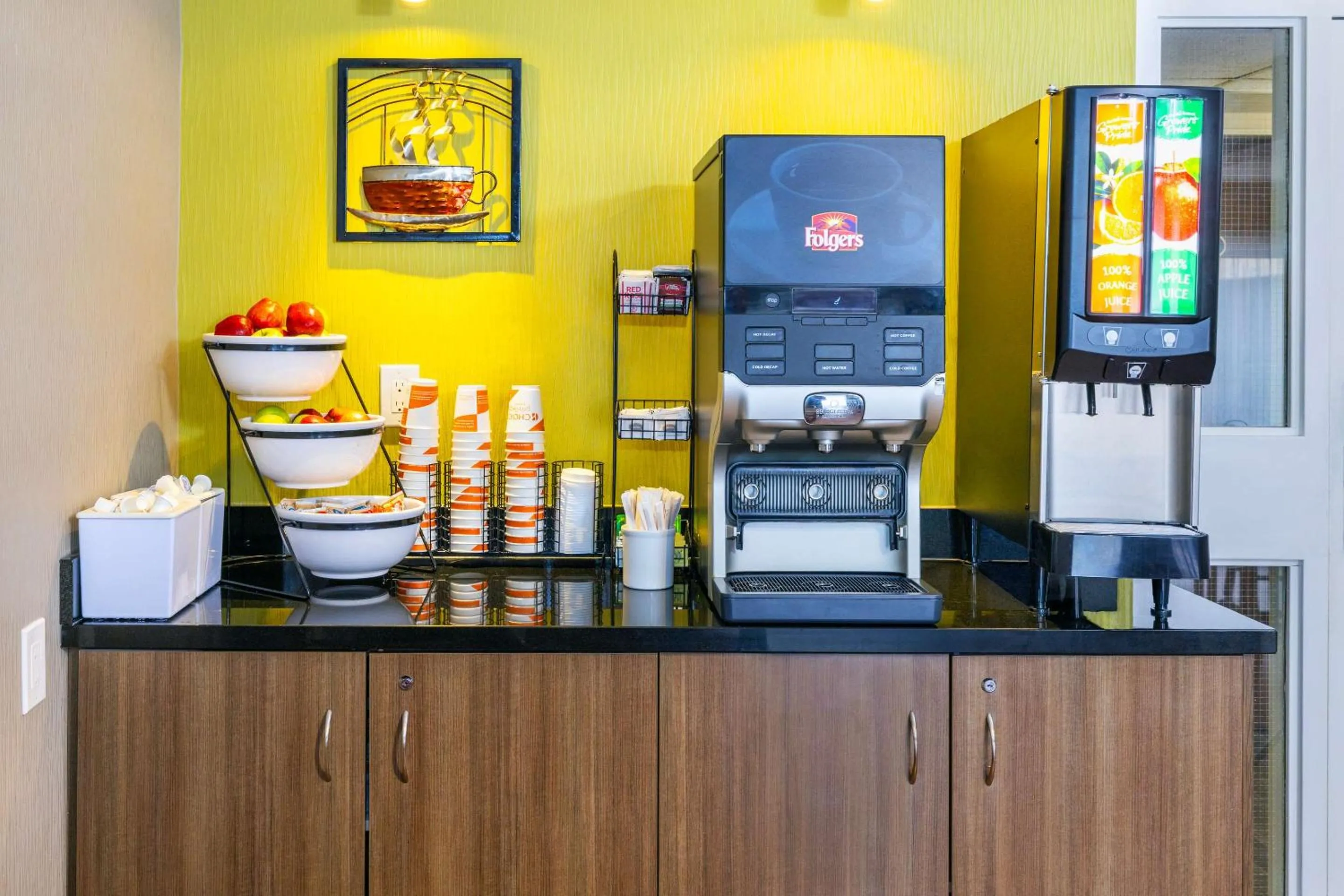 Breakfast in Comfort Inn East