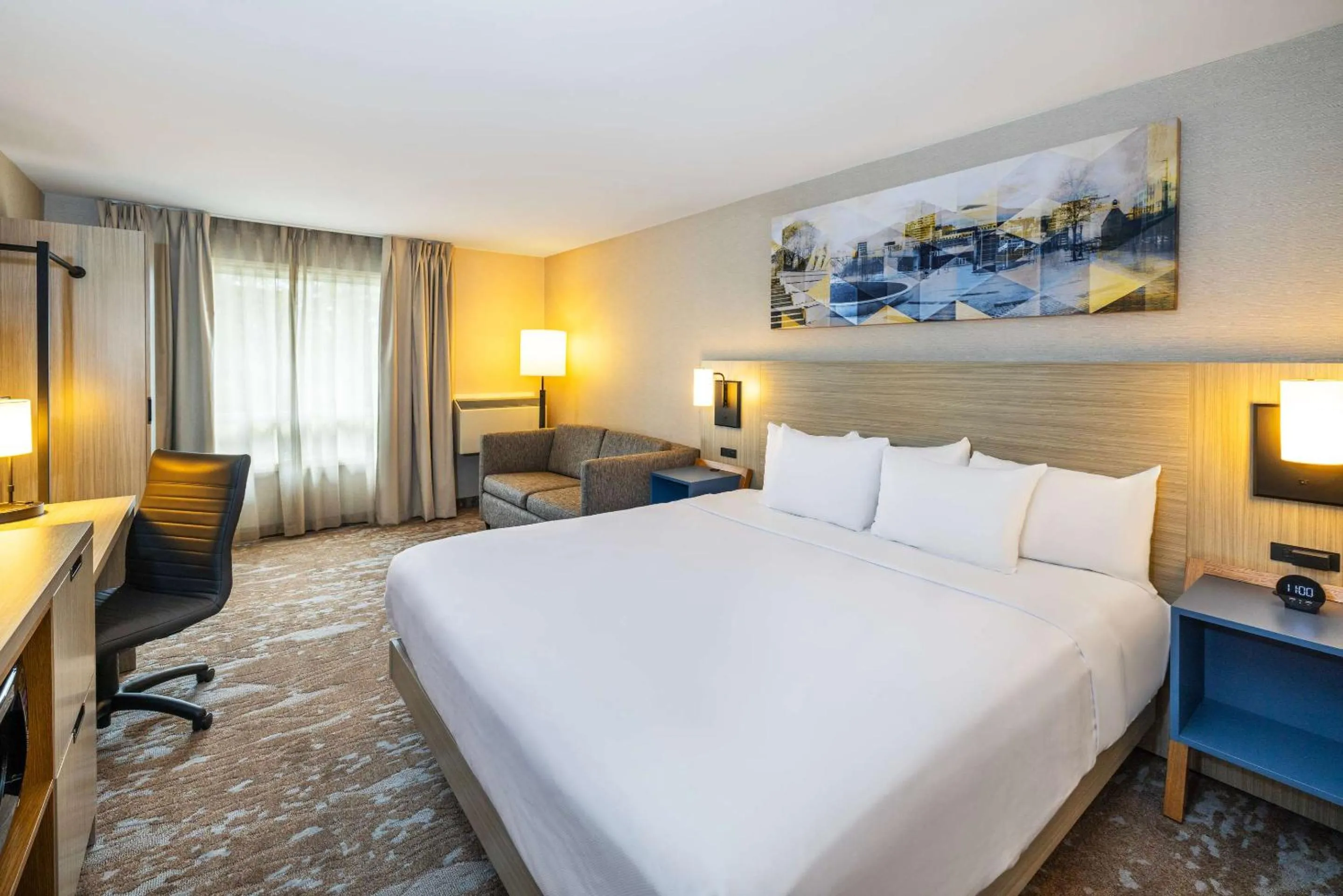 Bedroom, Bed in Comfort Inn East