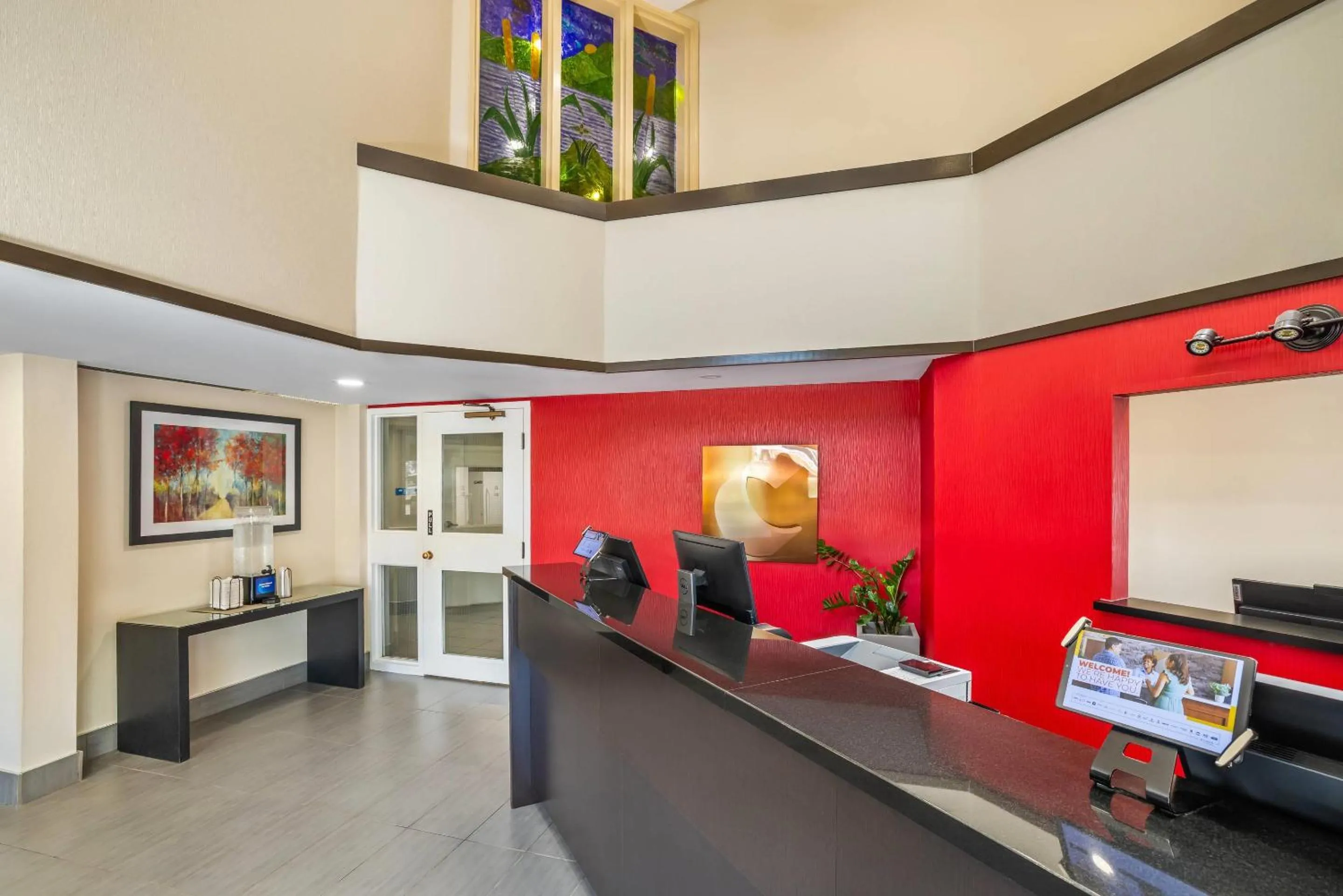 Lobby or reception in Comfort Inn East