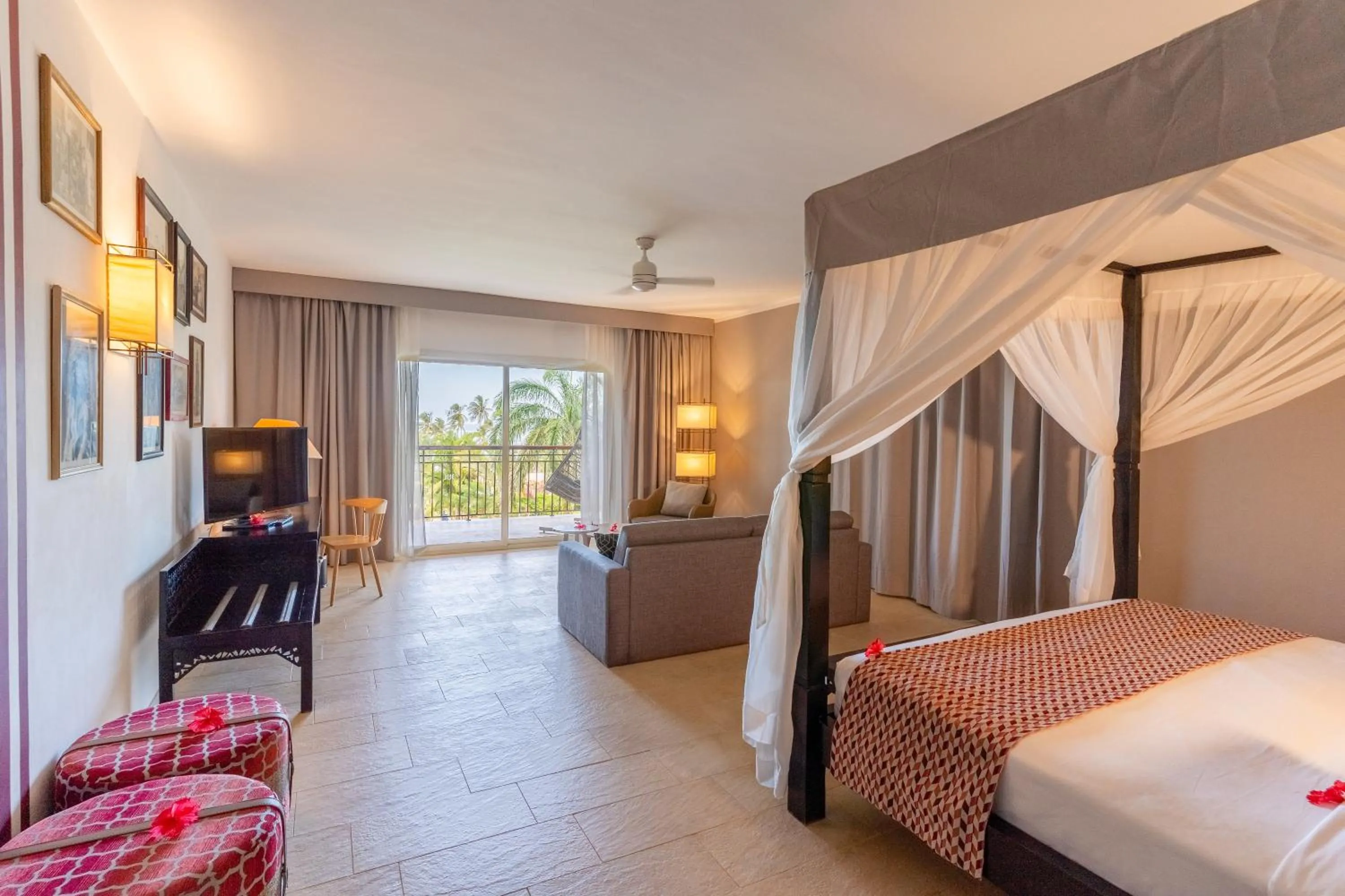 Bedroom, Bed in TUI BLUE Bahari Zanzibar