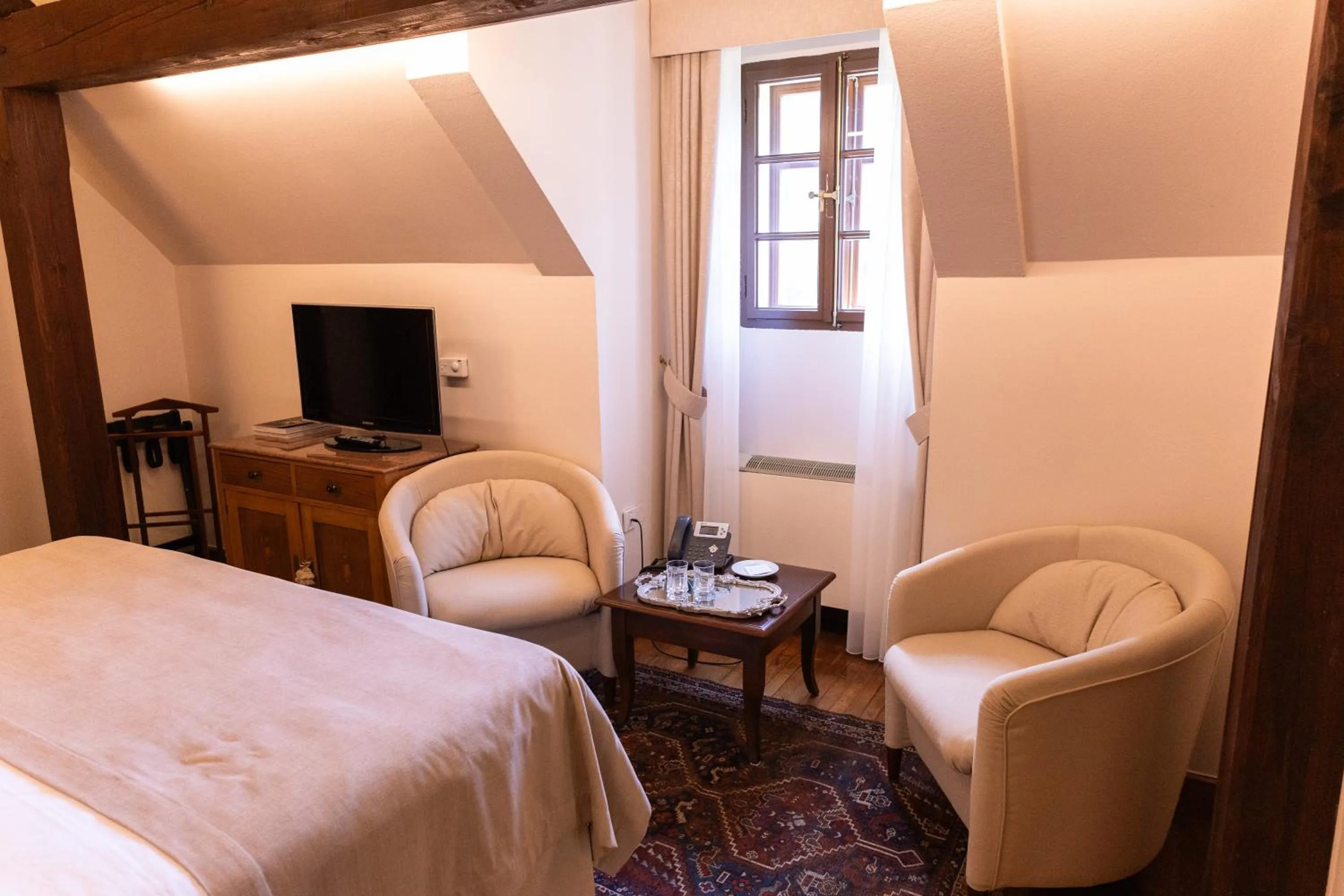 Photo of the whole room, Bed in Kendov Dvorec