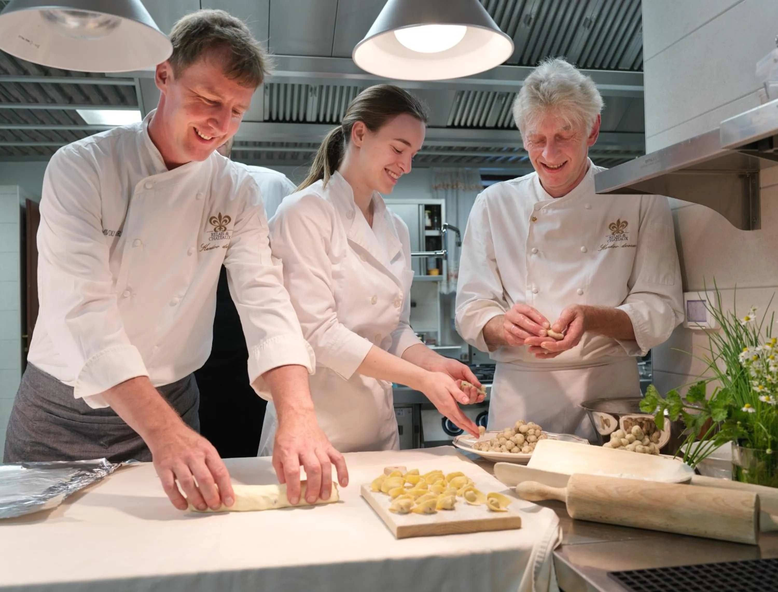 People in Kendov Dvorec