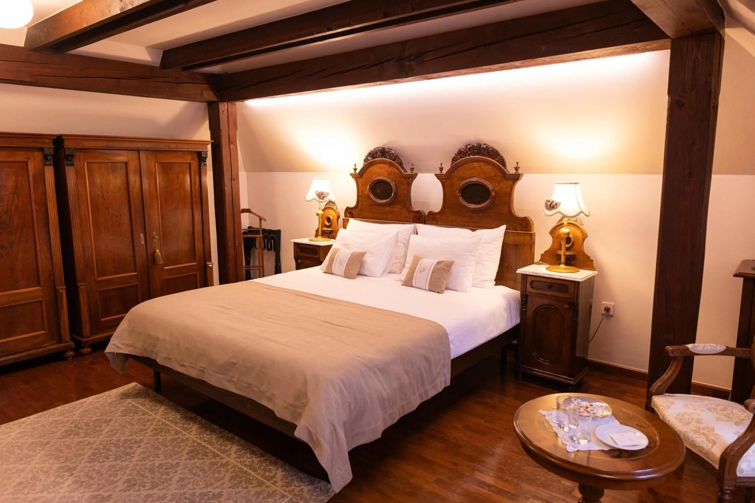 Bed in Kendov Dvorec