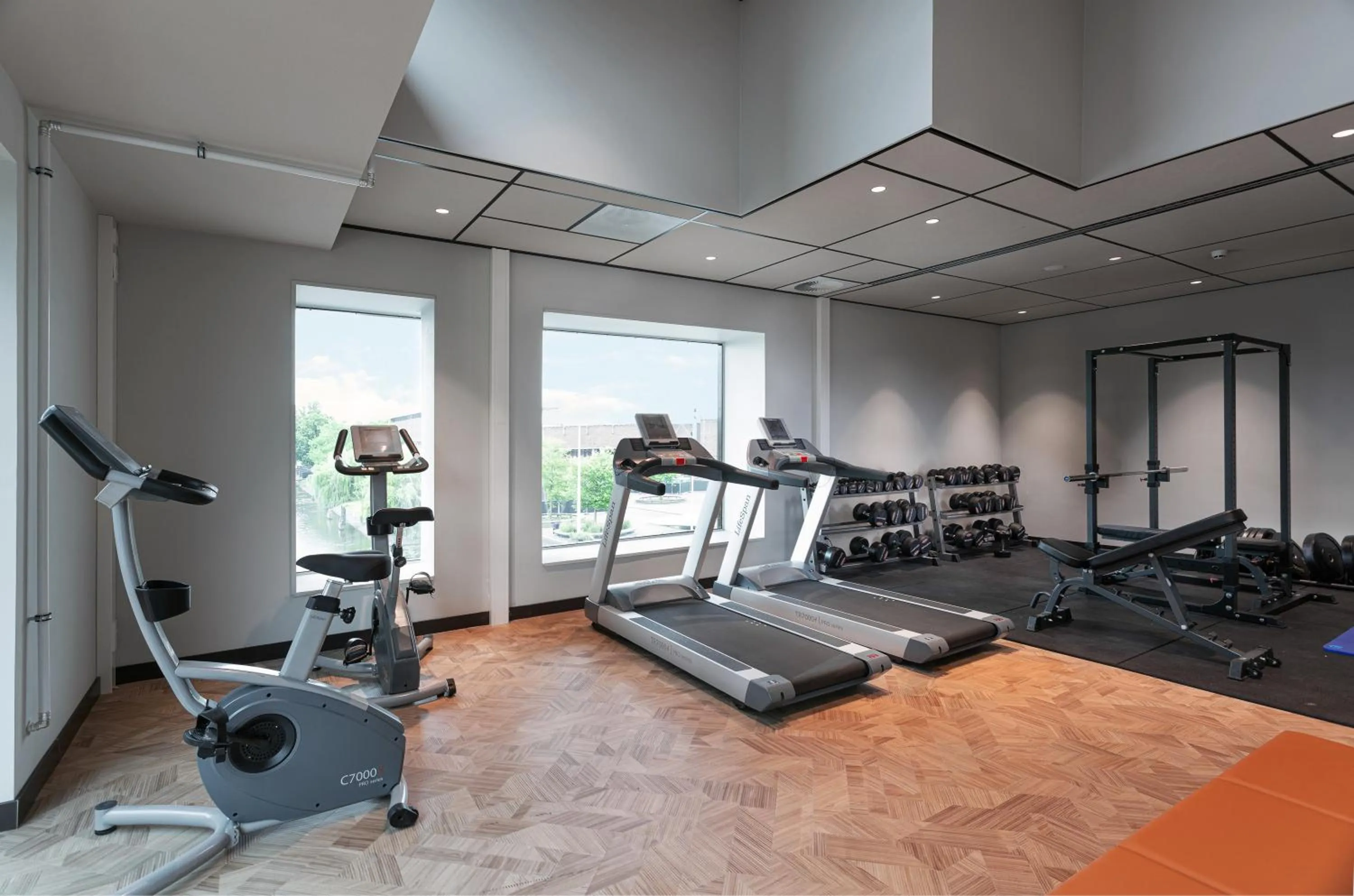 Fitness centre/facilities in Olympic Hotel