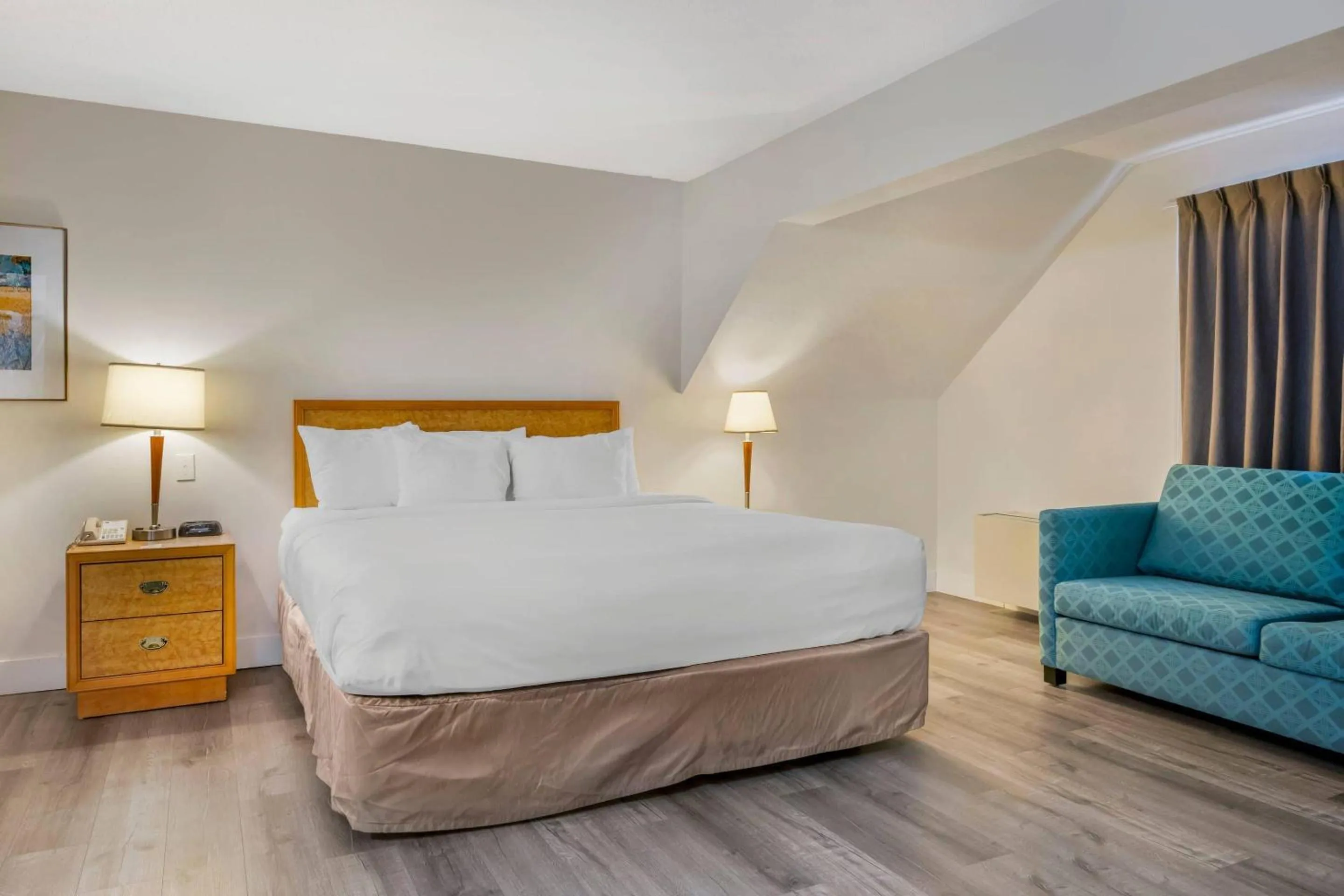 Bedroom, Bed in Rodeway Inn