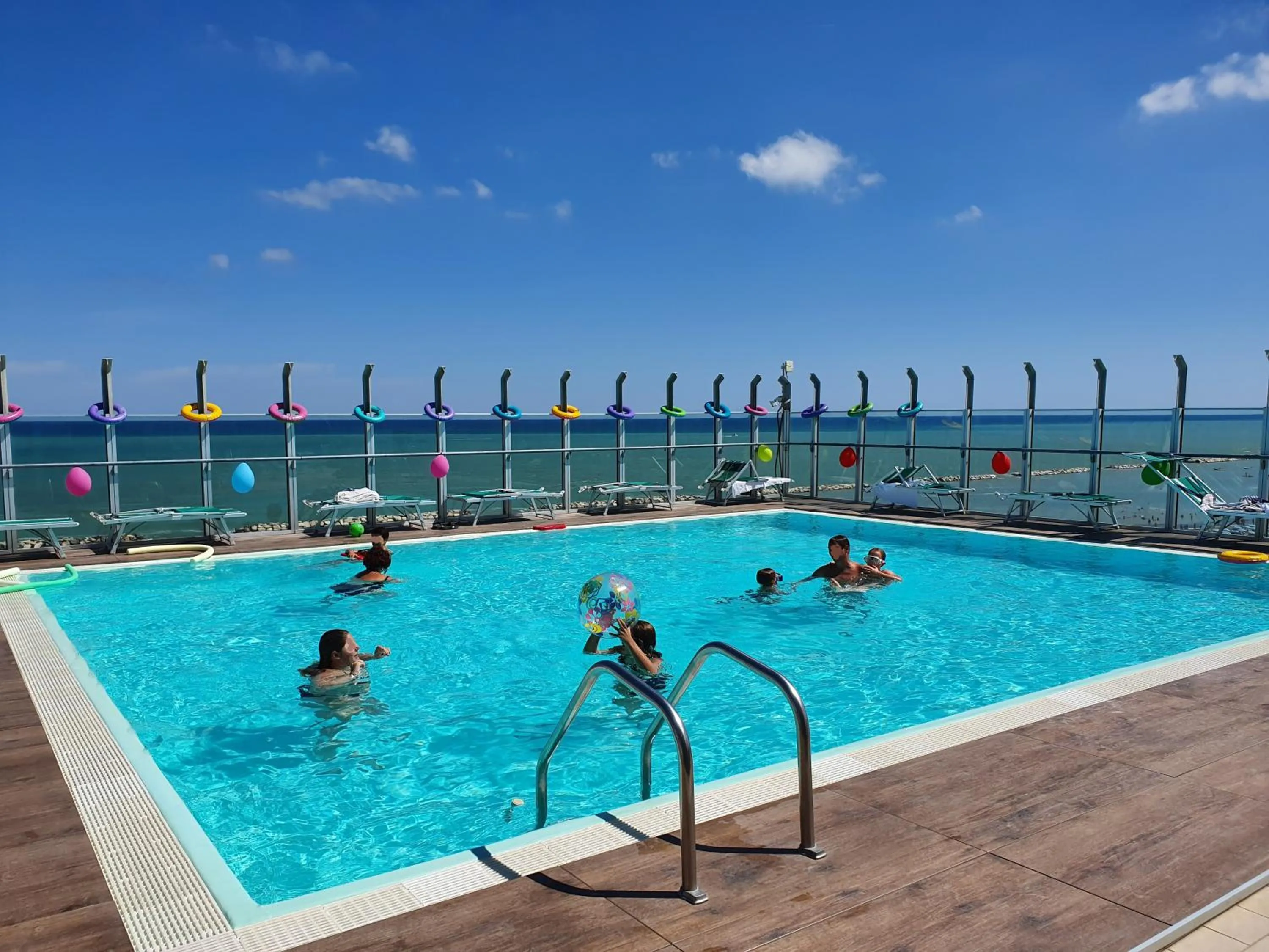 Swimming pool in Hotel Napoleon