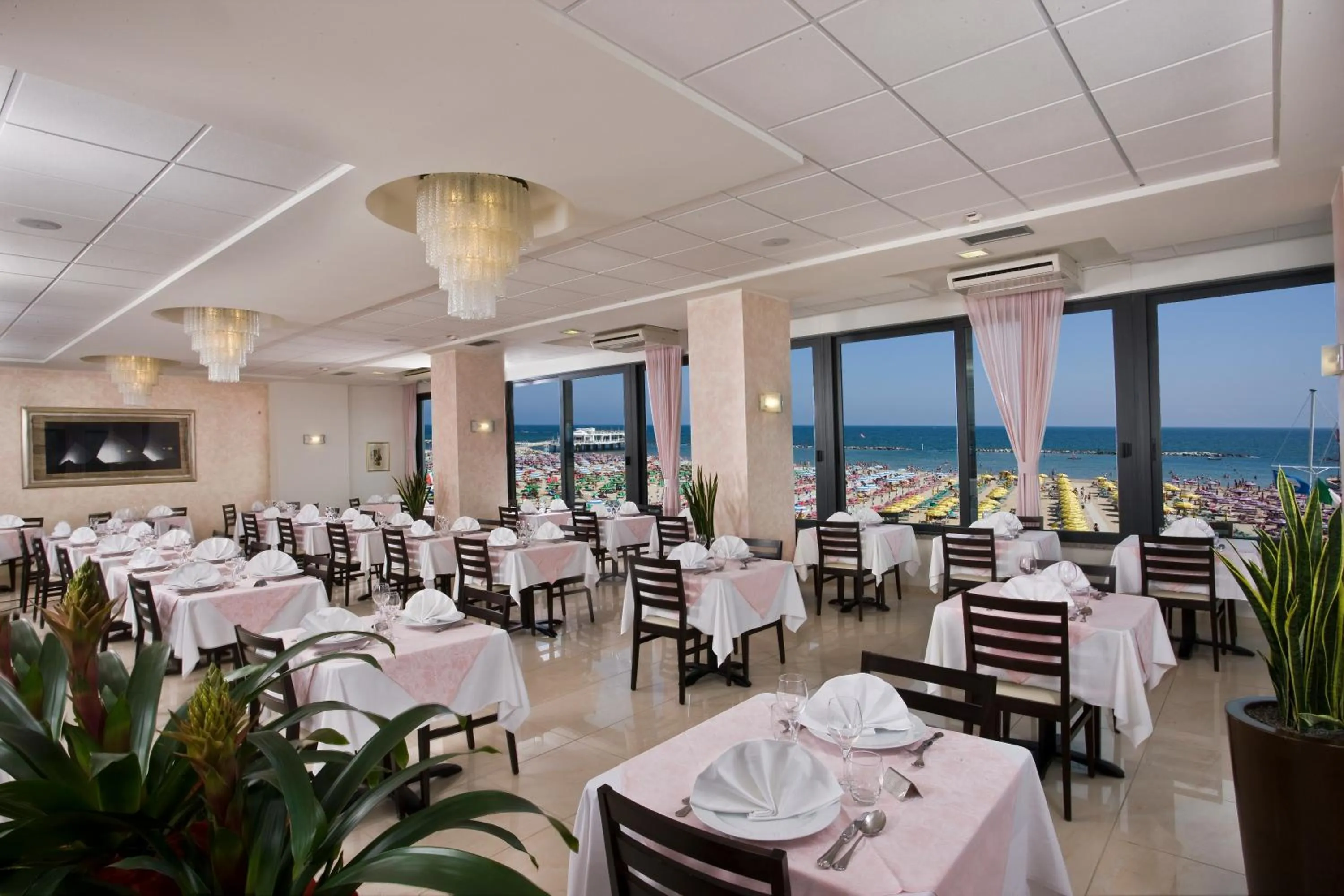 Restaurant/places to eat in Hotel Napoleon