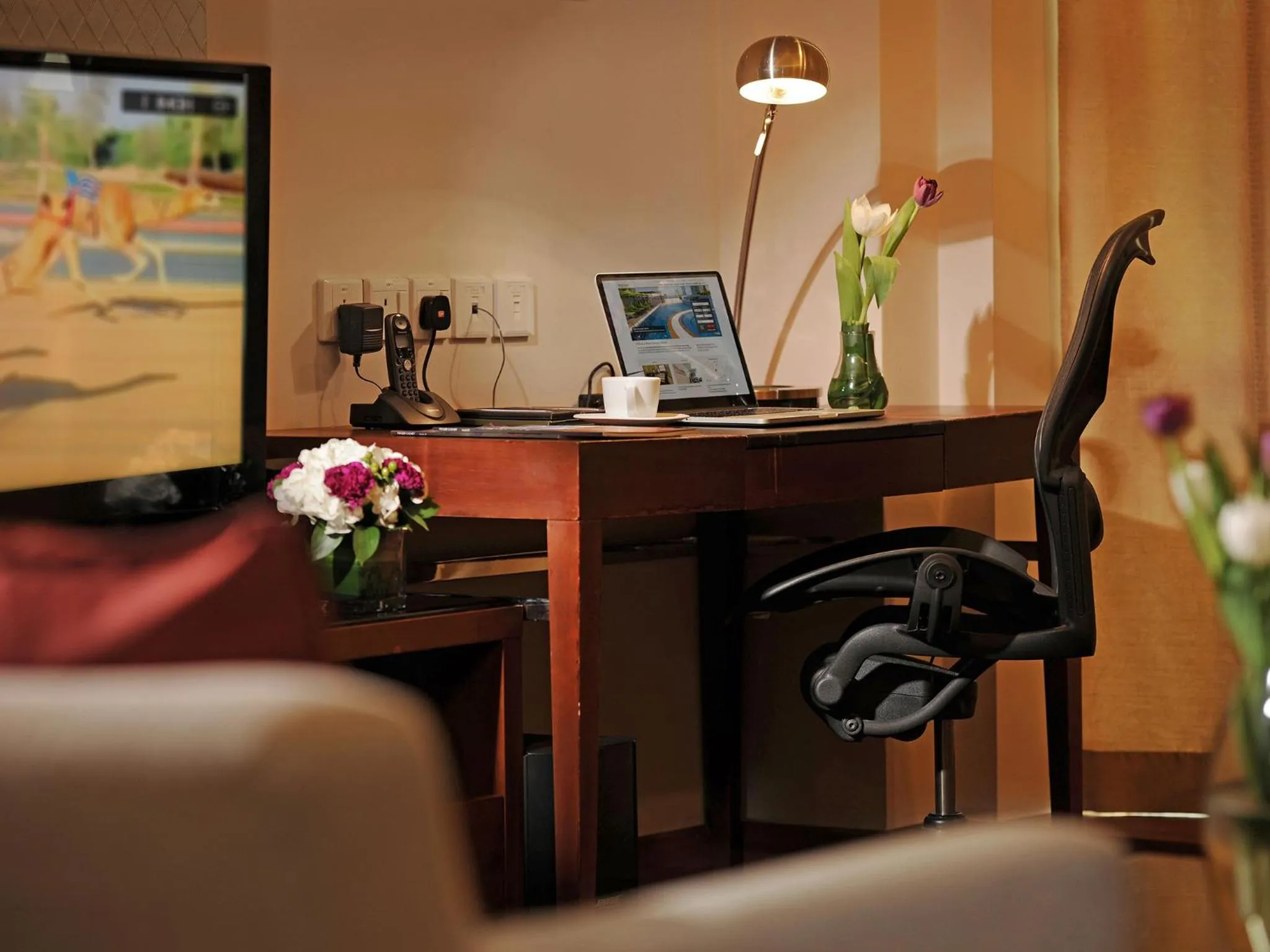 Area and facilities in Fraser Suites Seef Bahrain