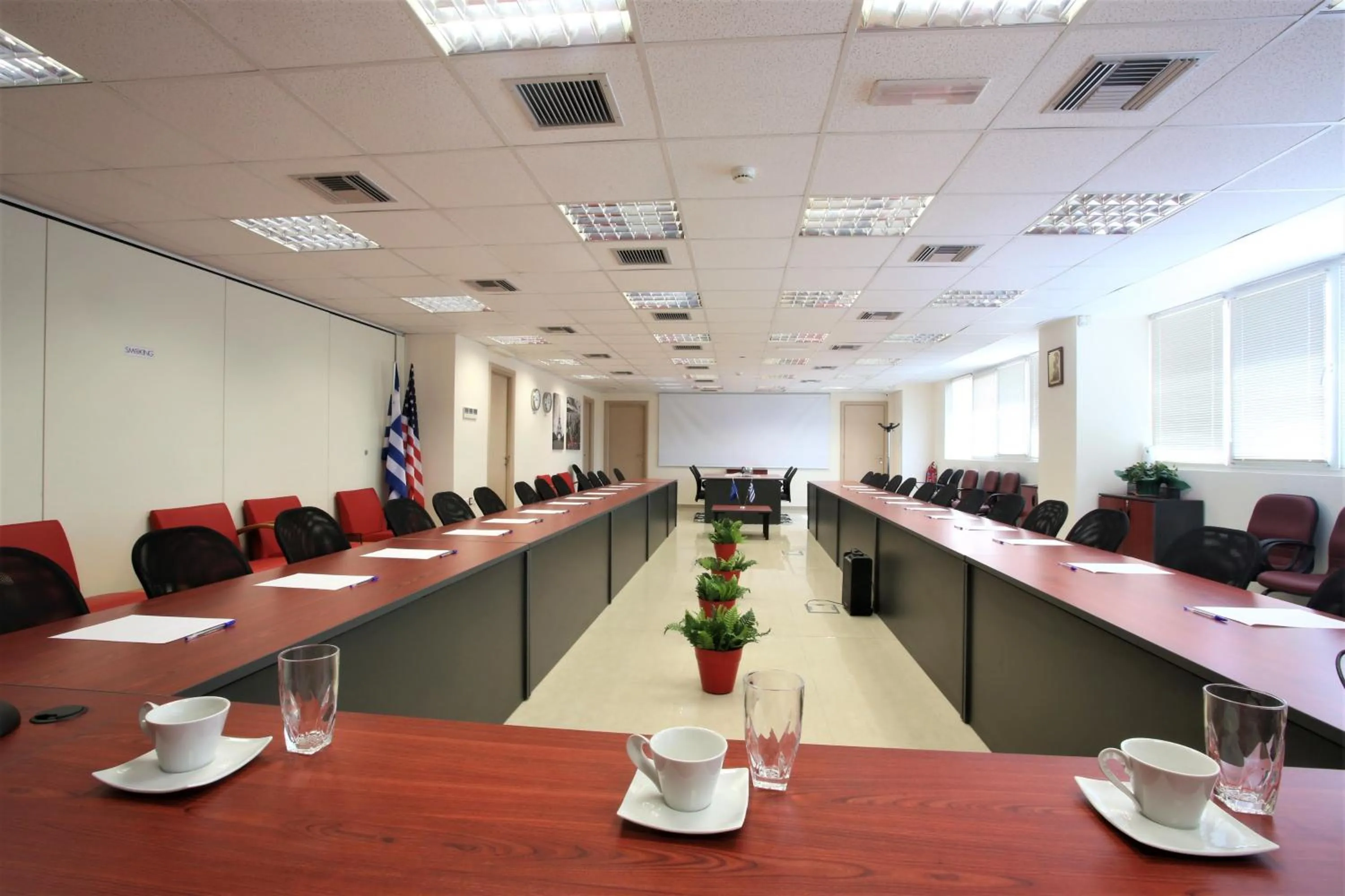 Meeting/conference room in GK Airport Suites - Free Shuttle by GK Properties