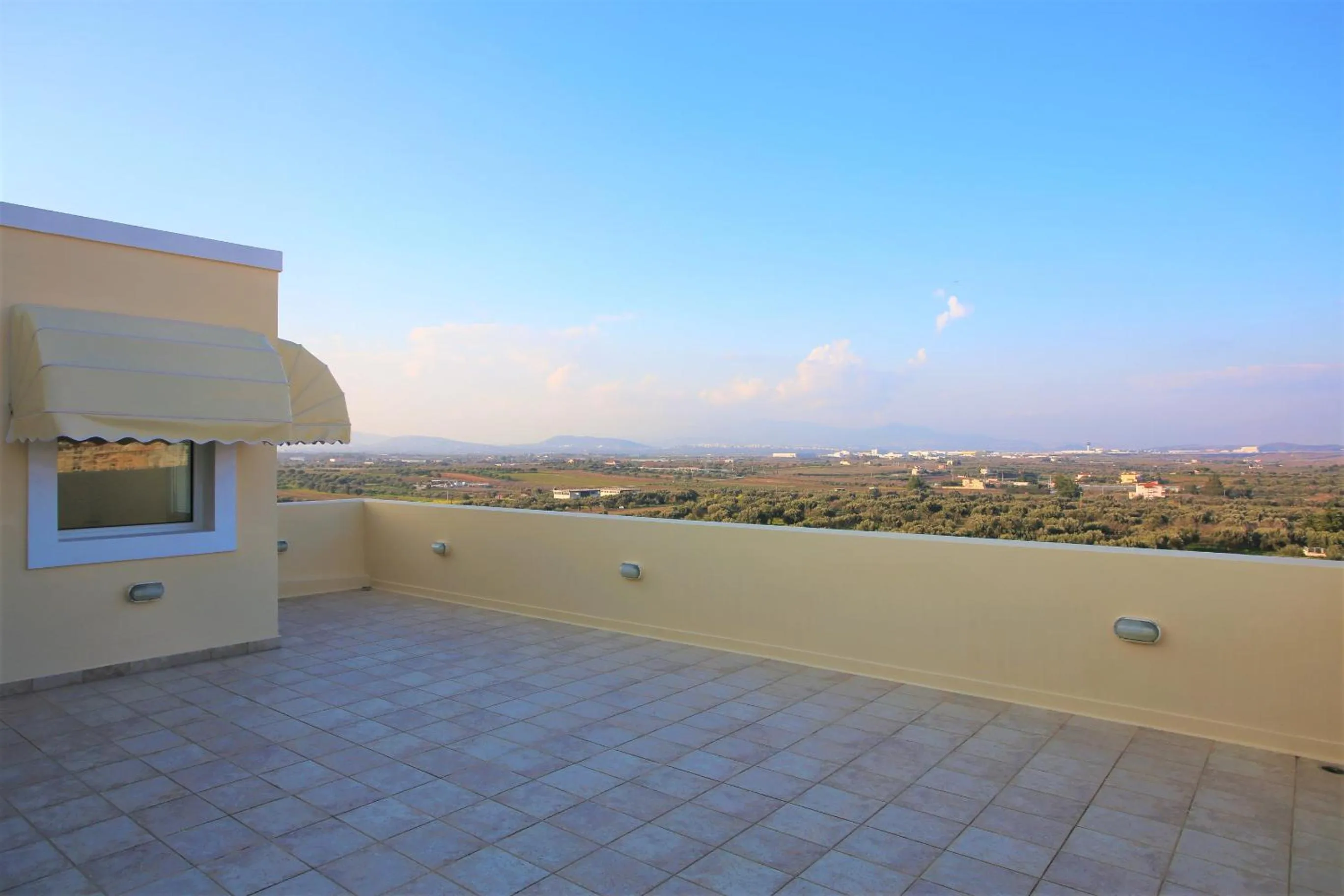 Balcony/Terrace in GK Airport Suites - Free Shuttle by GK Properties