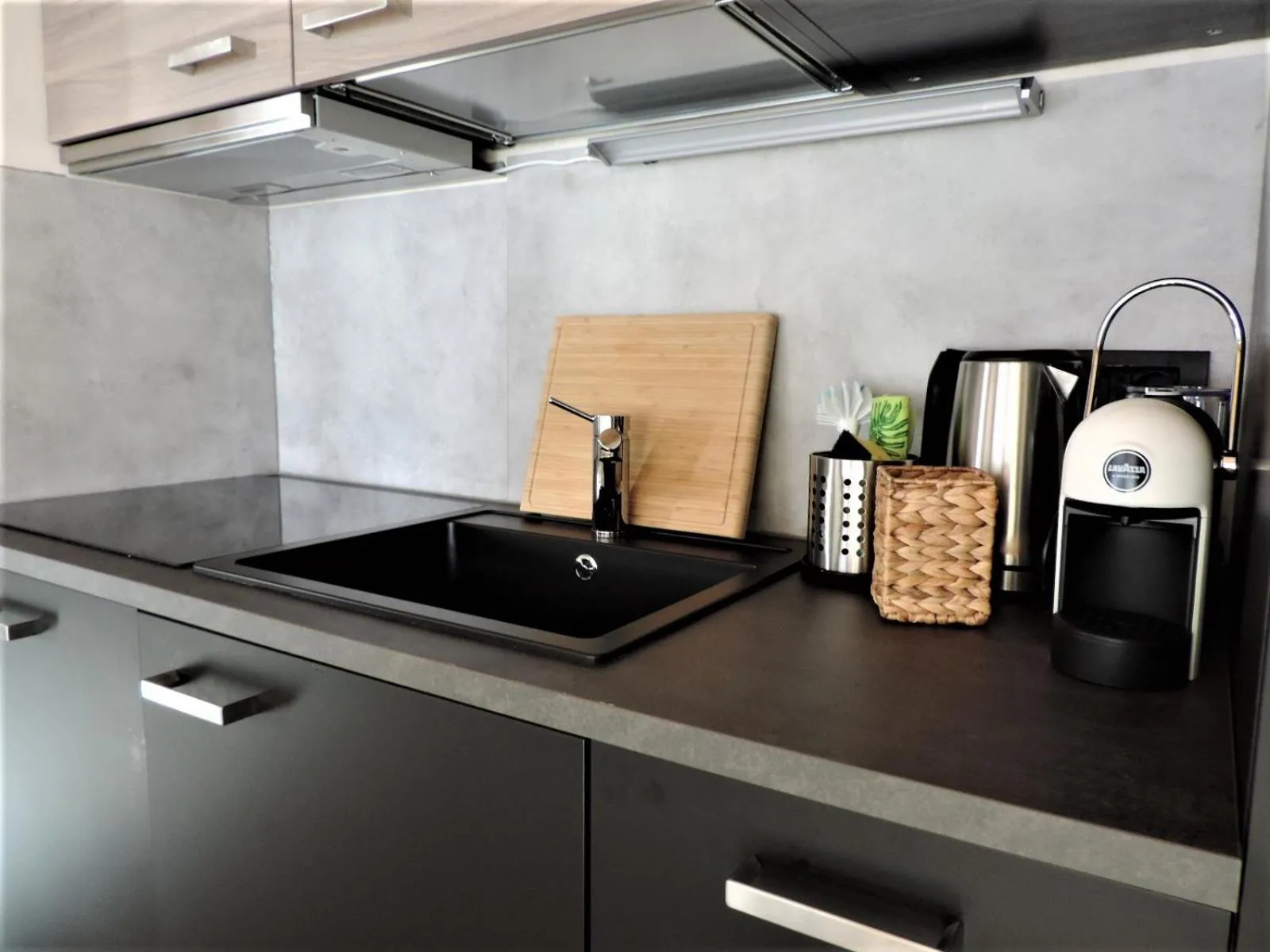 Kitchen or kitchenette in Tilio Chalet