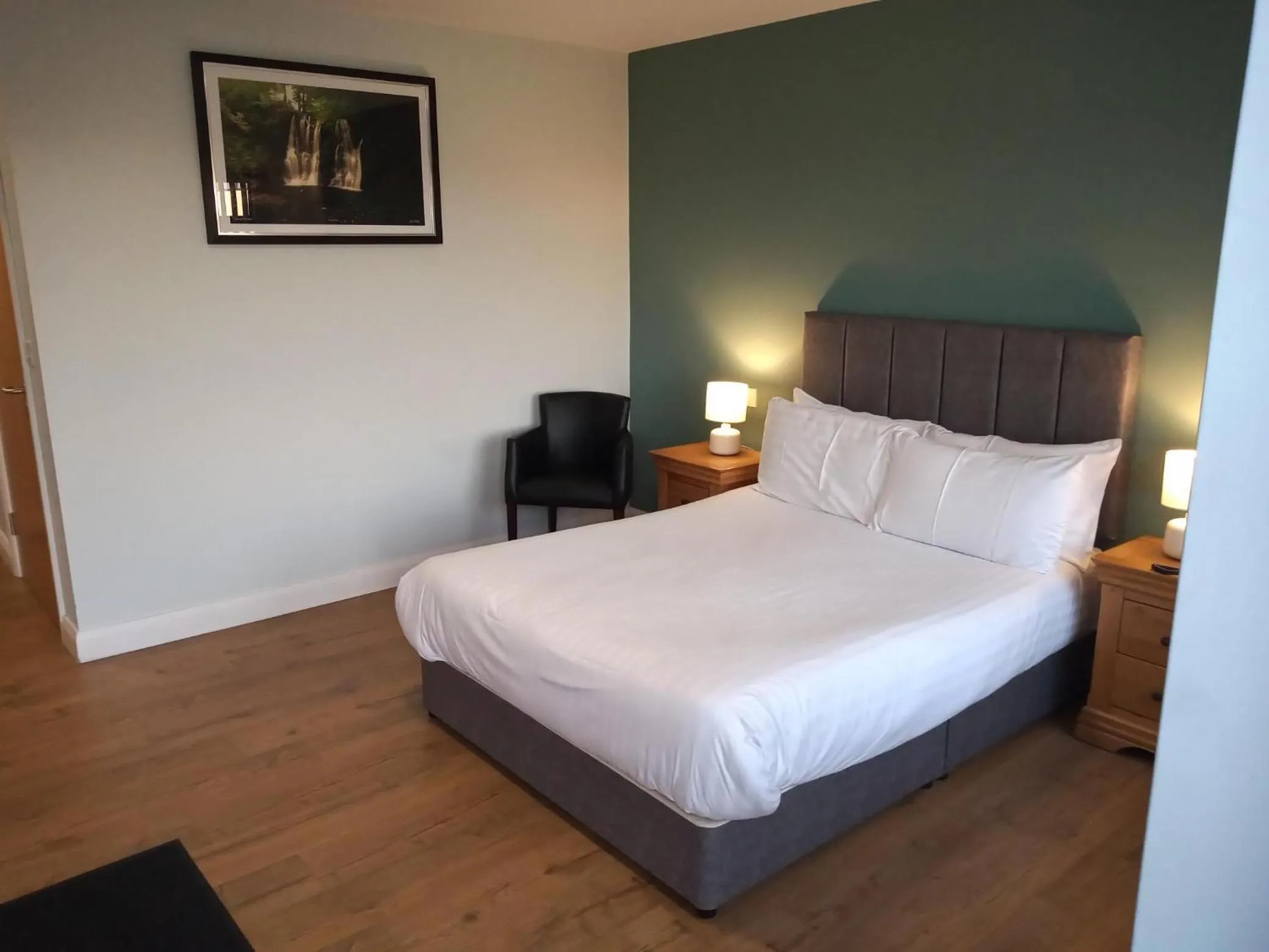 Bed in Standing Stones Lodge