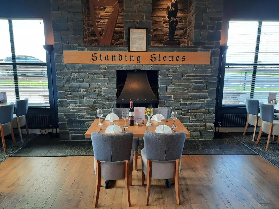 Restaurant/places to eat in Standing Stones Lodge