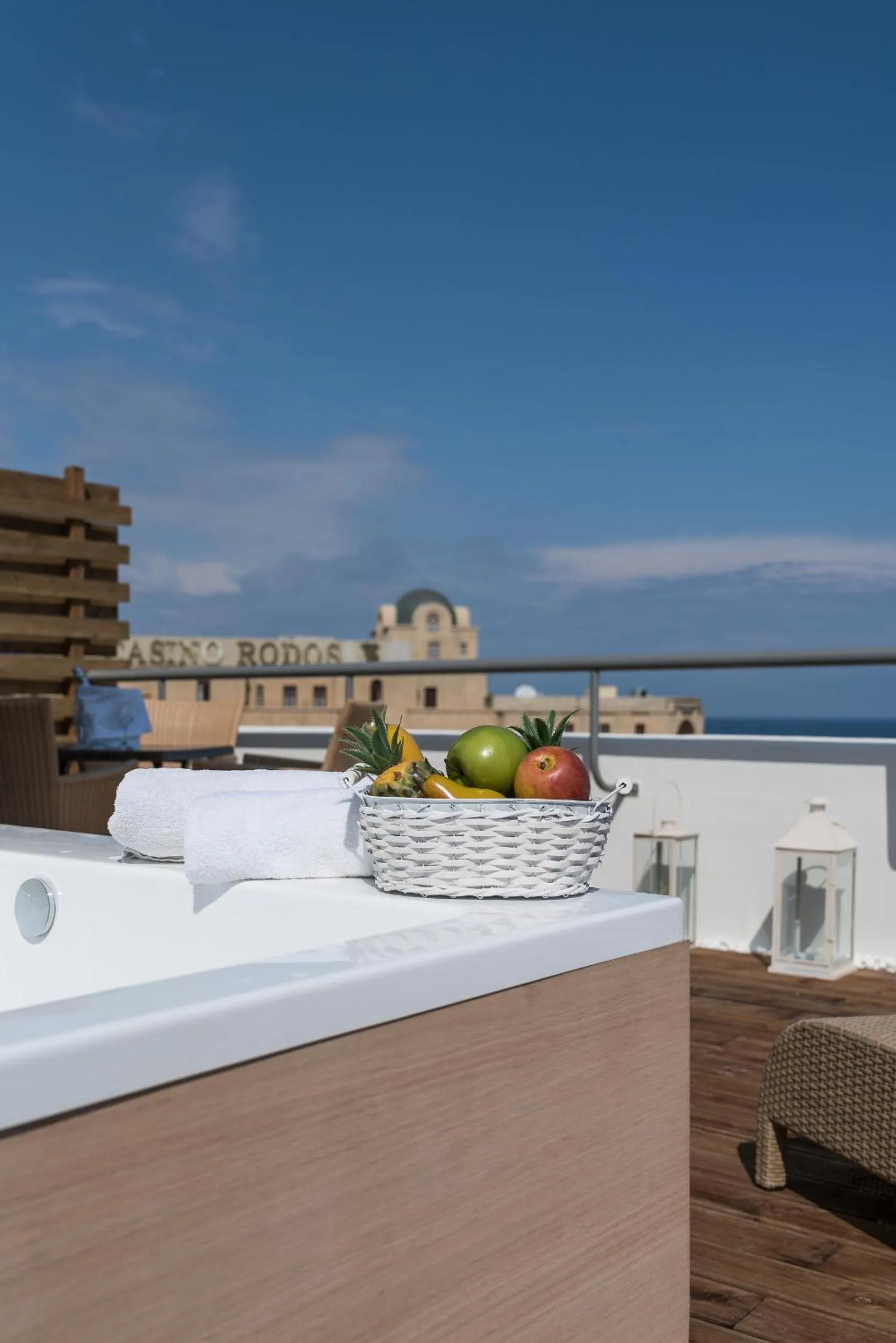 Hot Tub in City Center Hotel