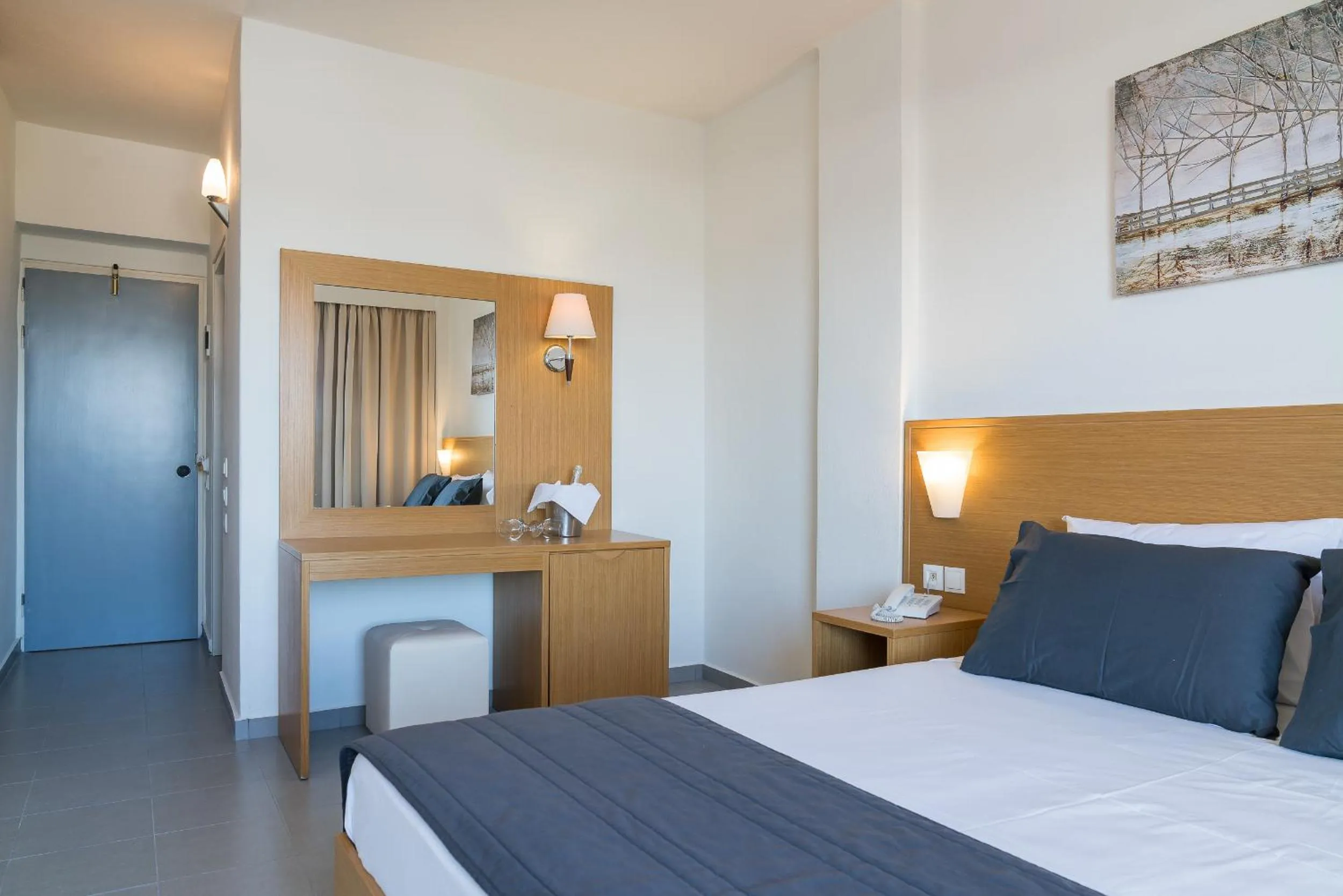 Spring, Bed in City Center Hotel