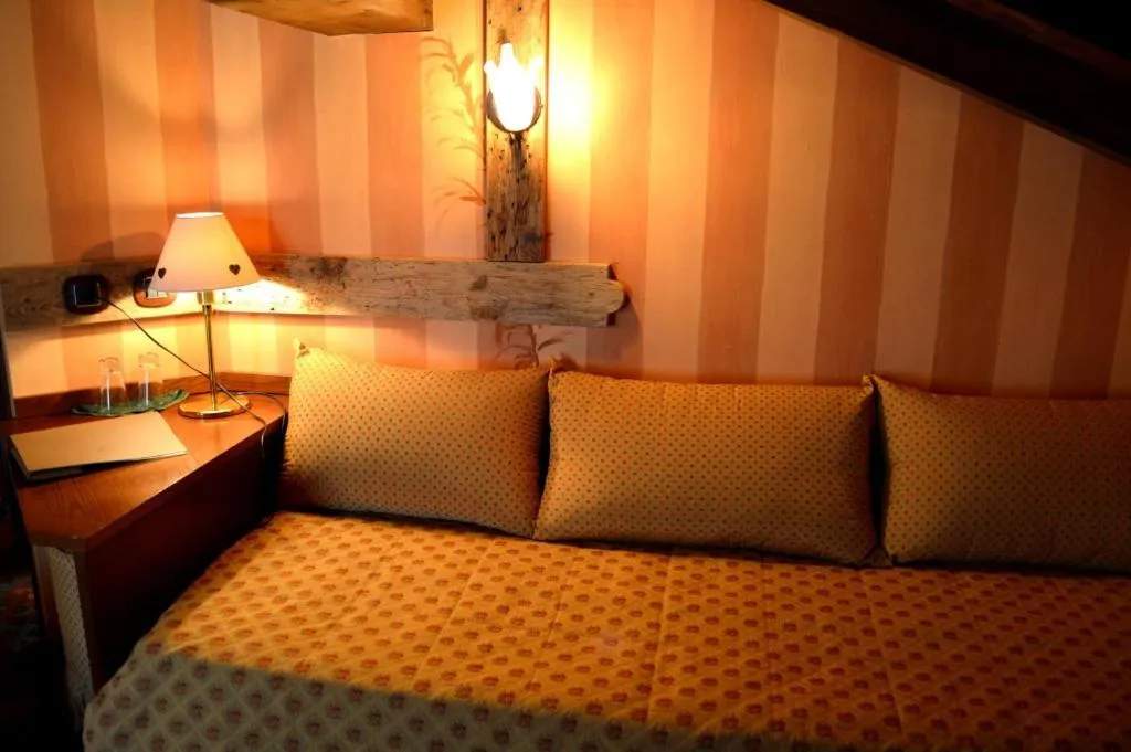 Bedroom, Bed in Hotel Chateau Blanc