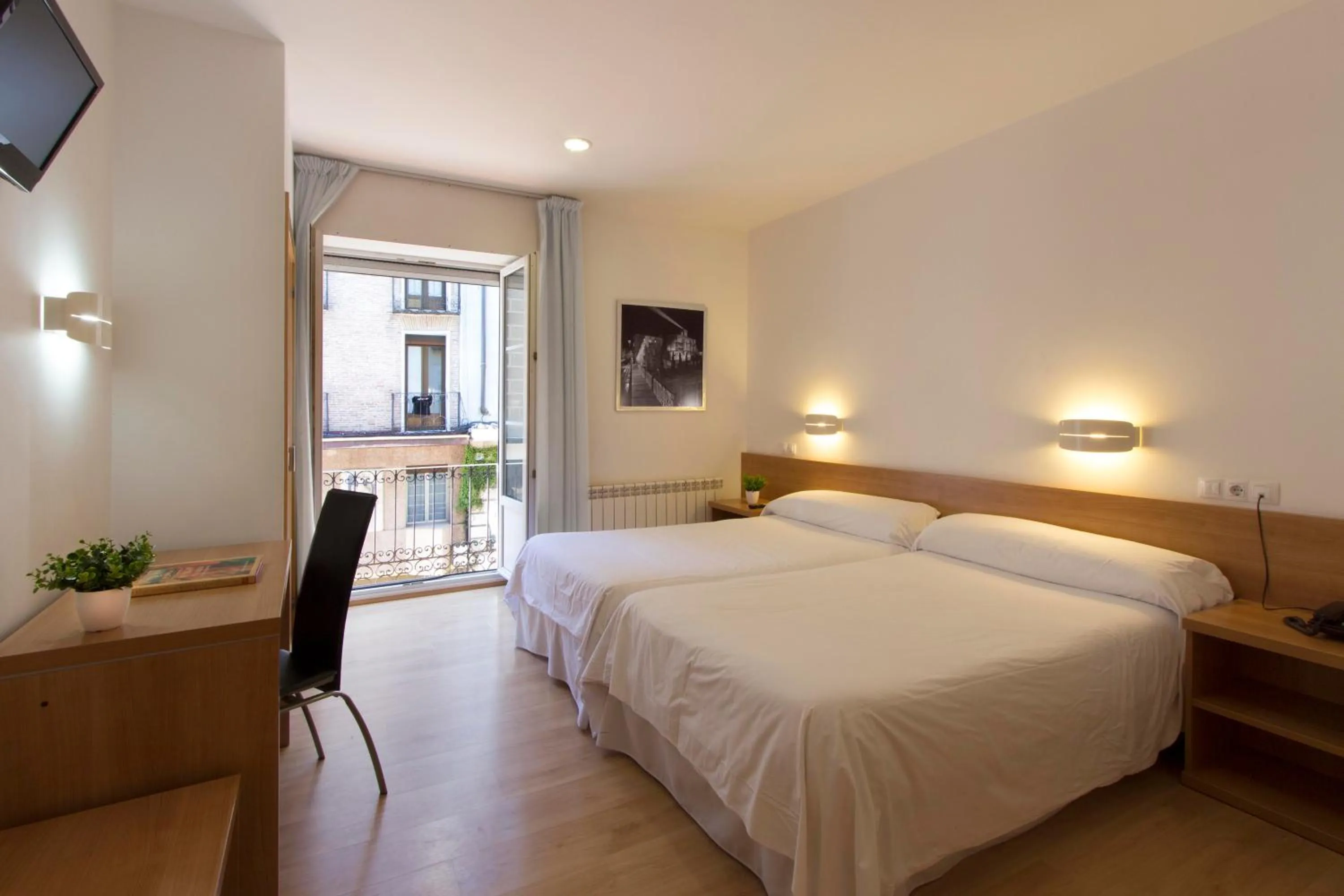 Bed in Hostal La Numantina