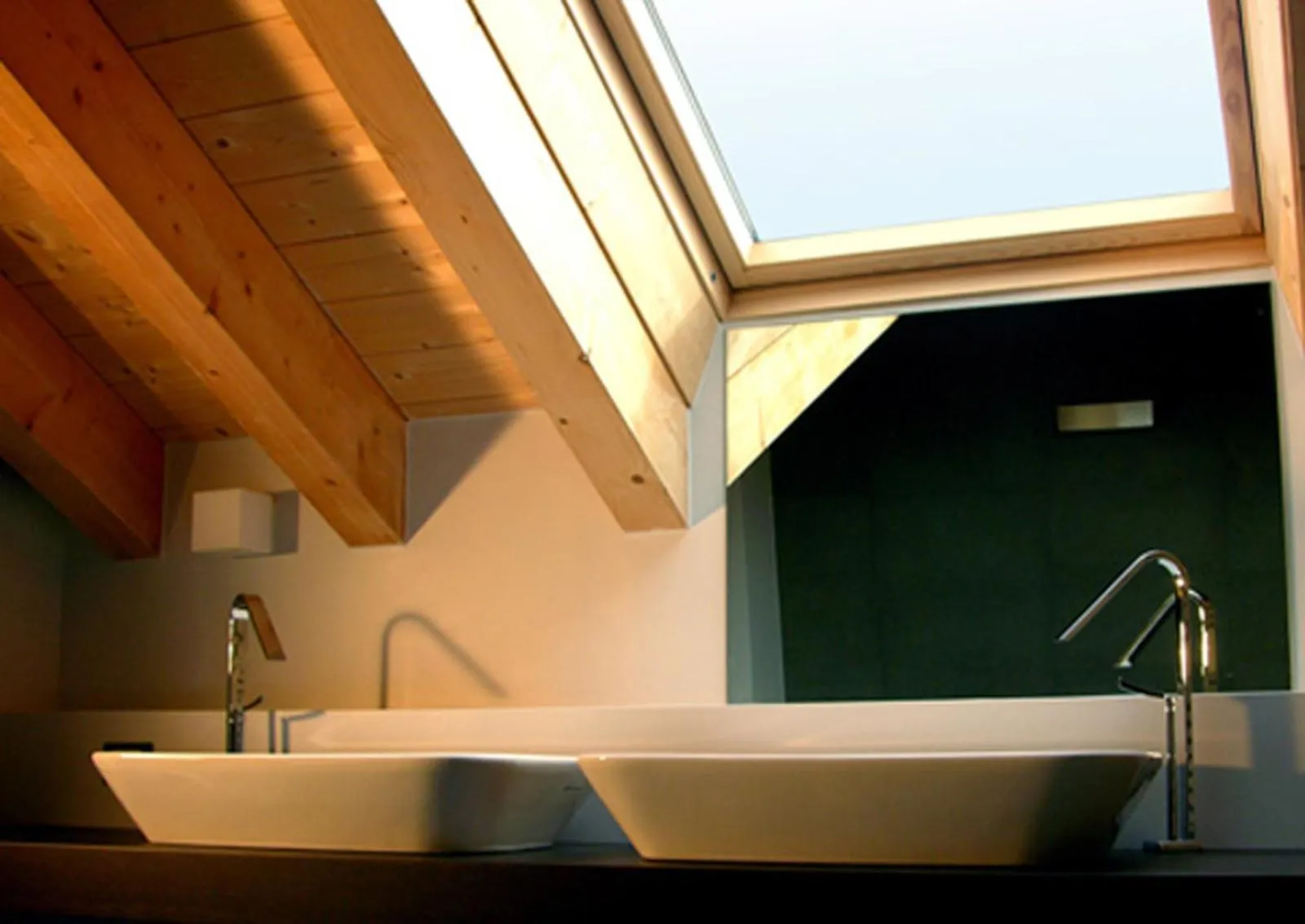 Decorative detail in Ex-L