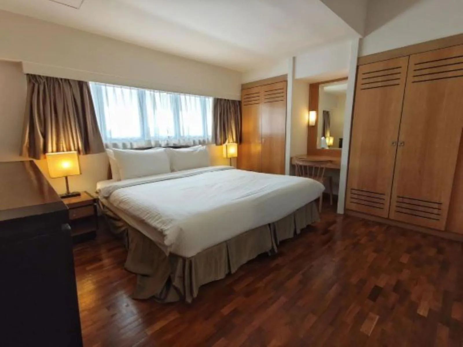 Bedroom, Bed in Orchard Point Serviced Apartments