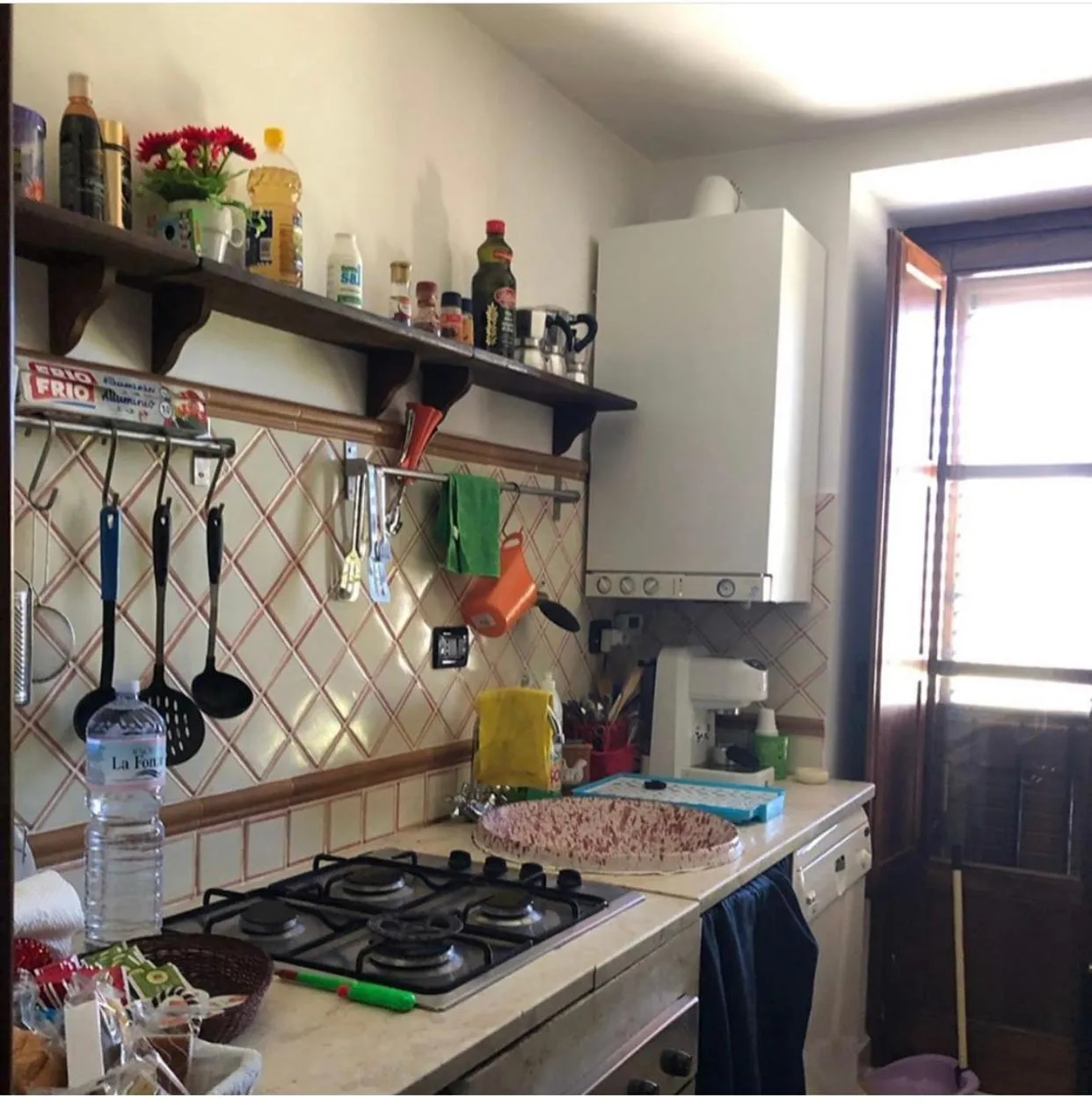 Kitchen or kitchenette in Kasa Kala Rooms & Apartments