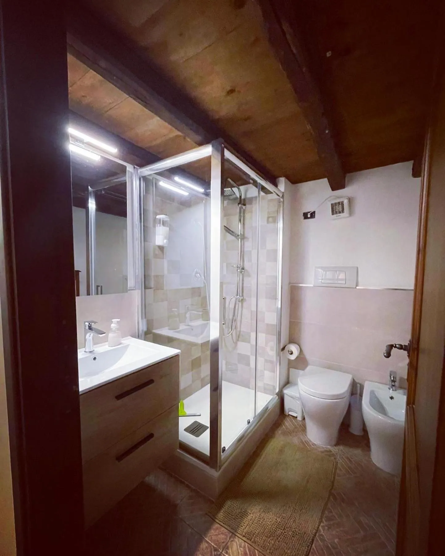 Bathroom in Kasa Kala Rooms & Apartments