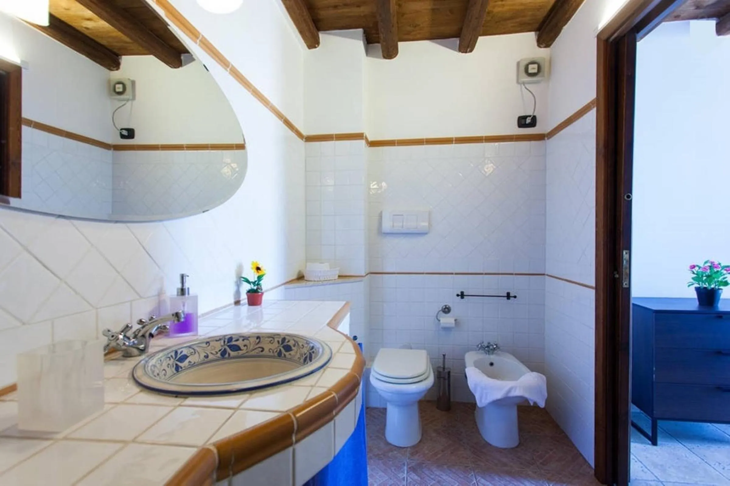 Bathroom in Kasa Kala Rooms & Apartments