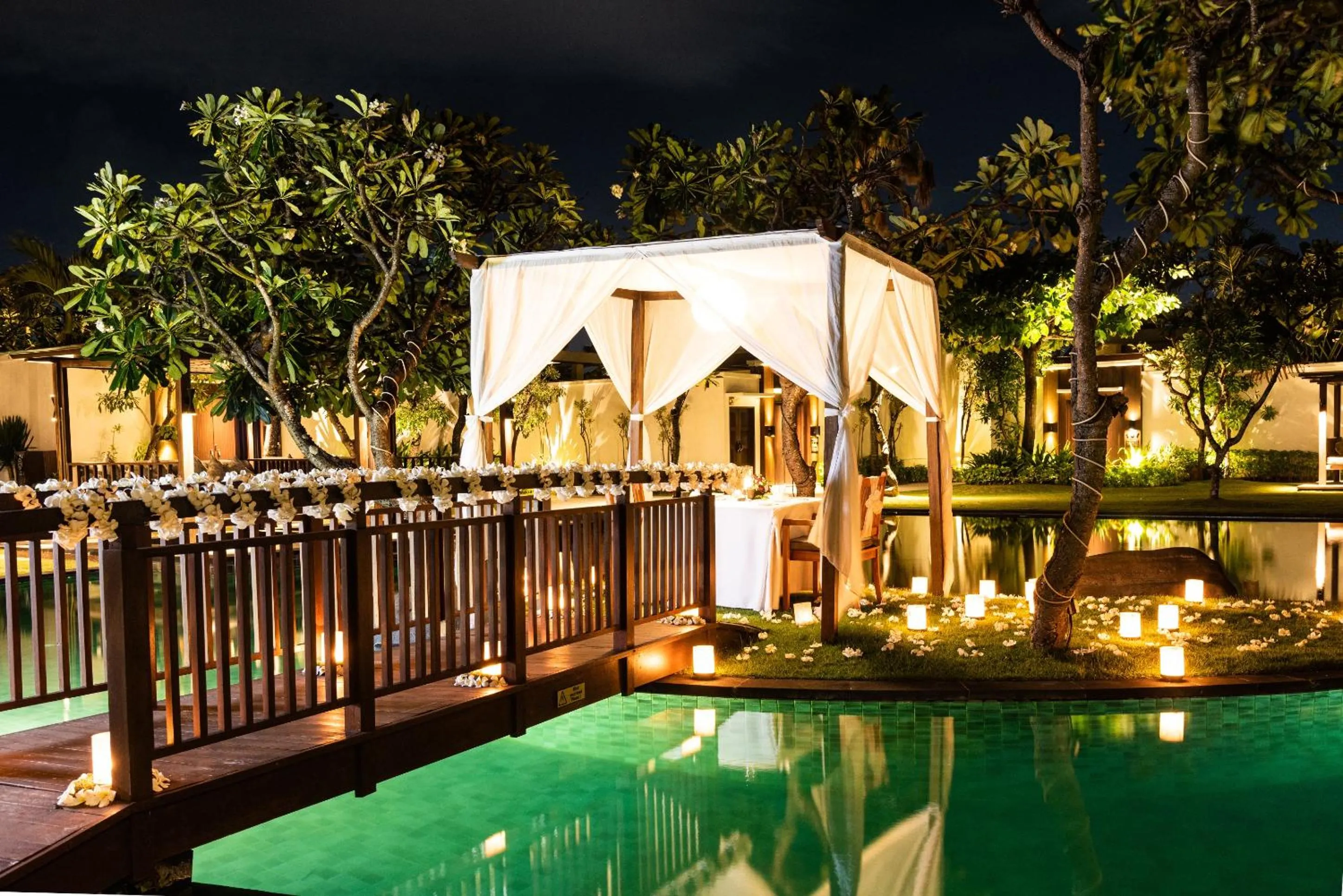 Restaurant/places to eat in The Samaya Seminyak Bali