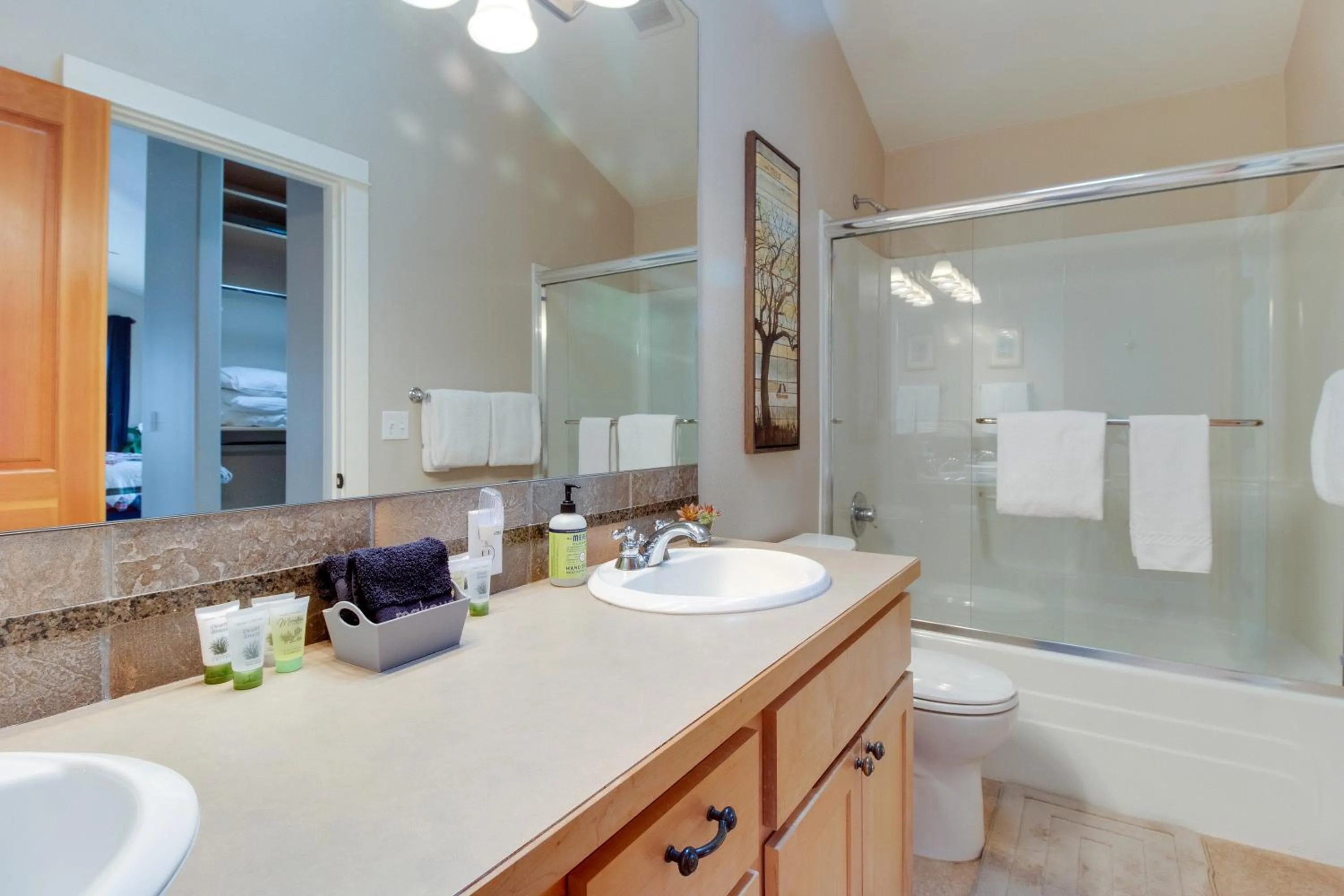 Property building in Riley`s Mountain View