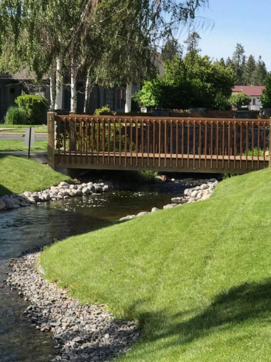 Property building in Riley`s Mountain View