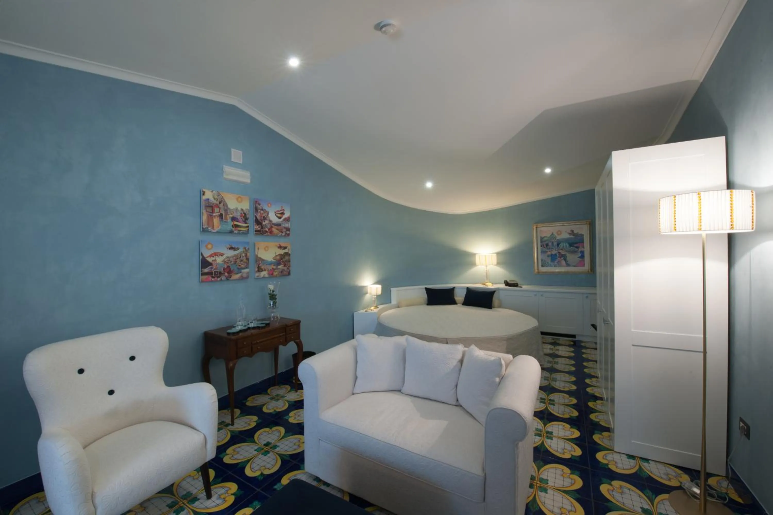 Photo of the whole room in L' Araba Fenice Hotel & Resort