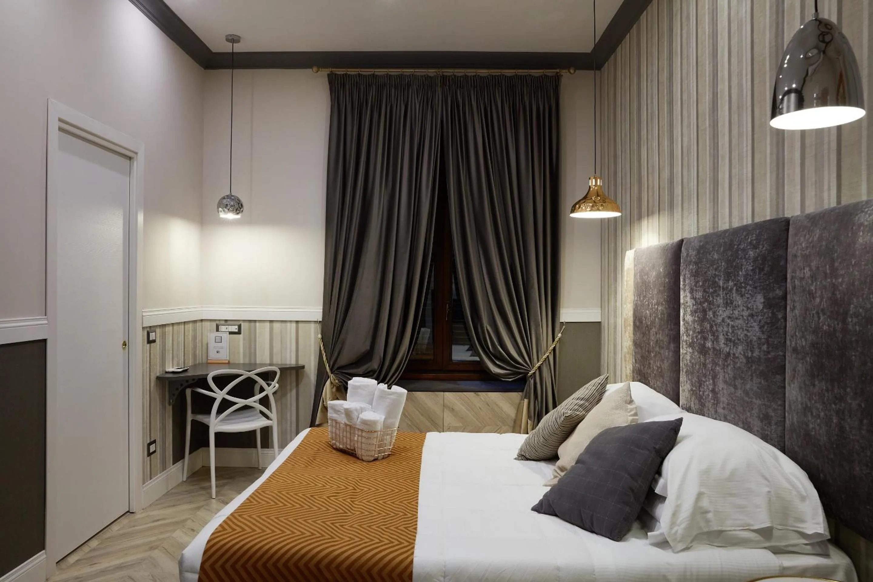 Bedroom, Bed in Hotel Roma Vaticano