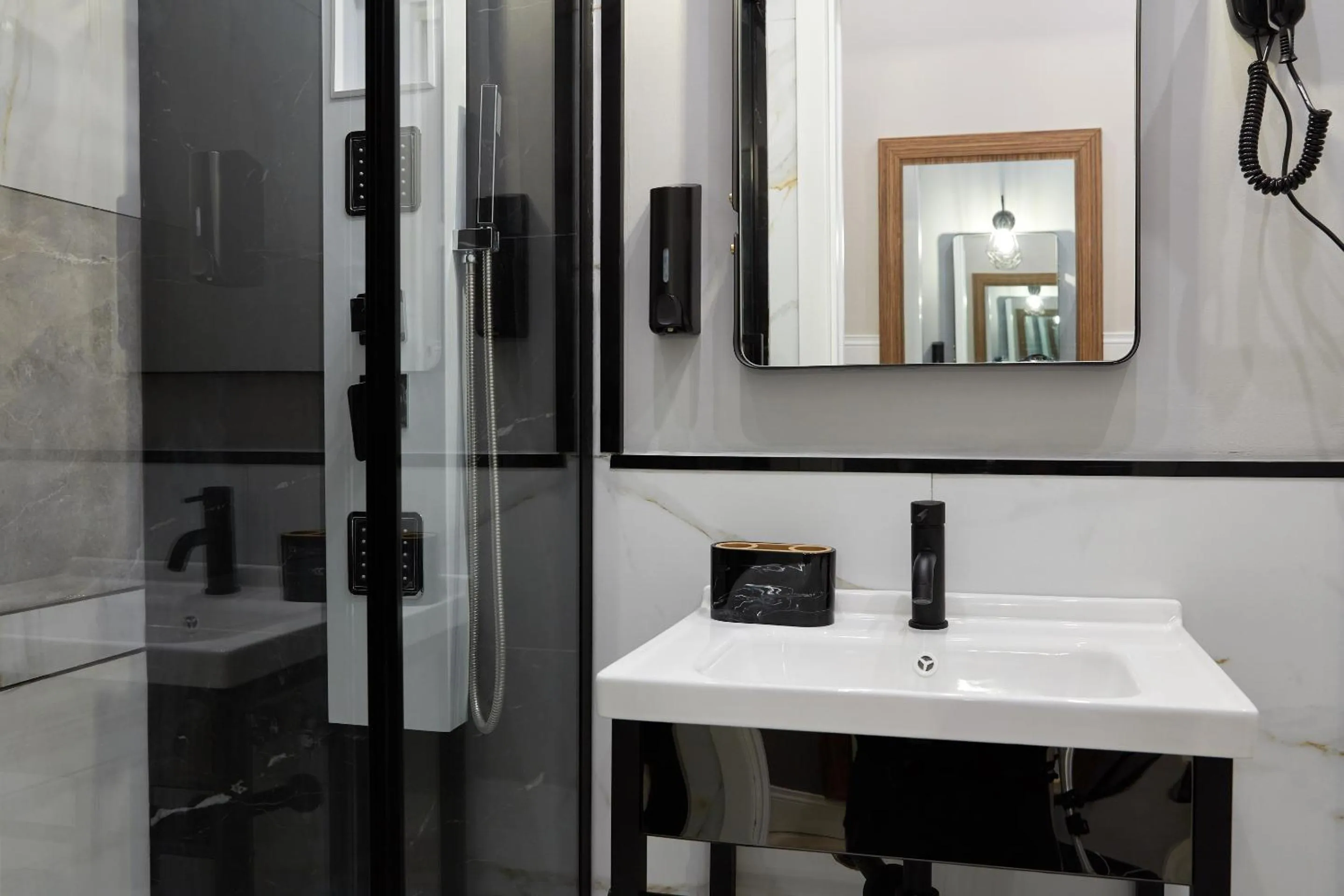 Bathroom in Hotel Roma Vaticano