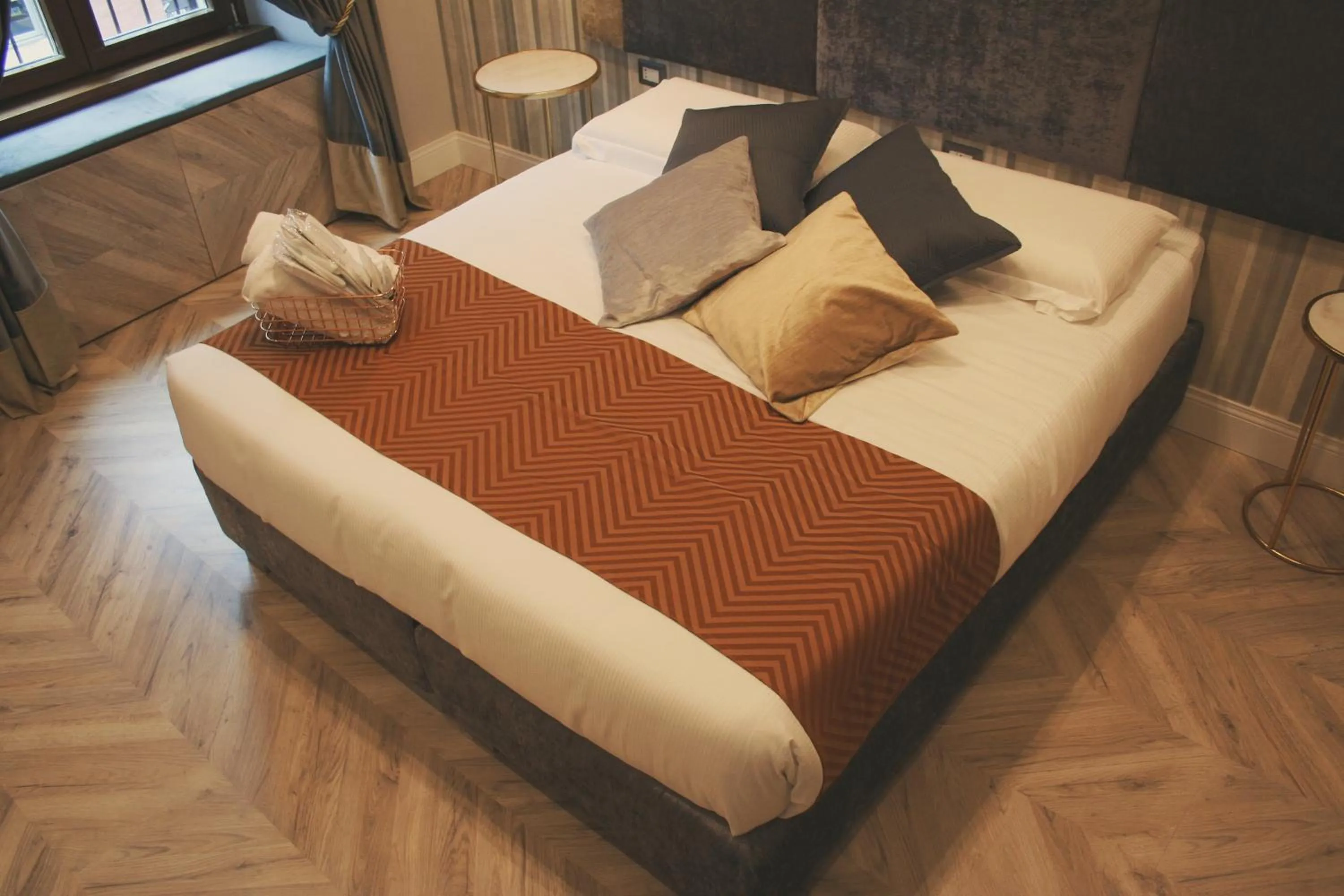 Bedroom, Bed in Hotel Roma Vaticano