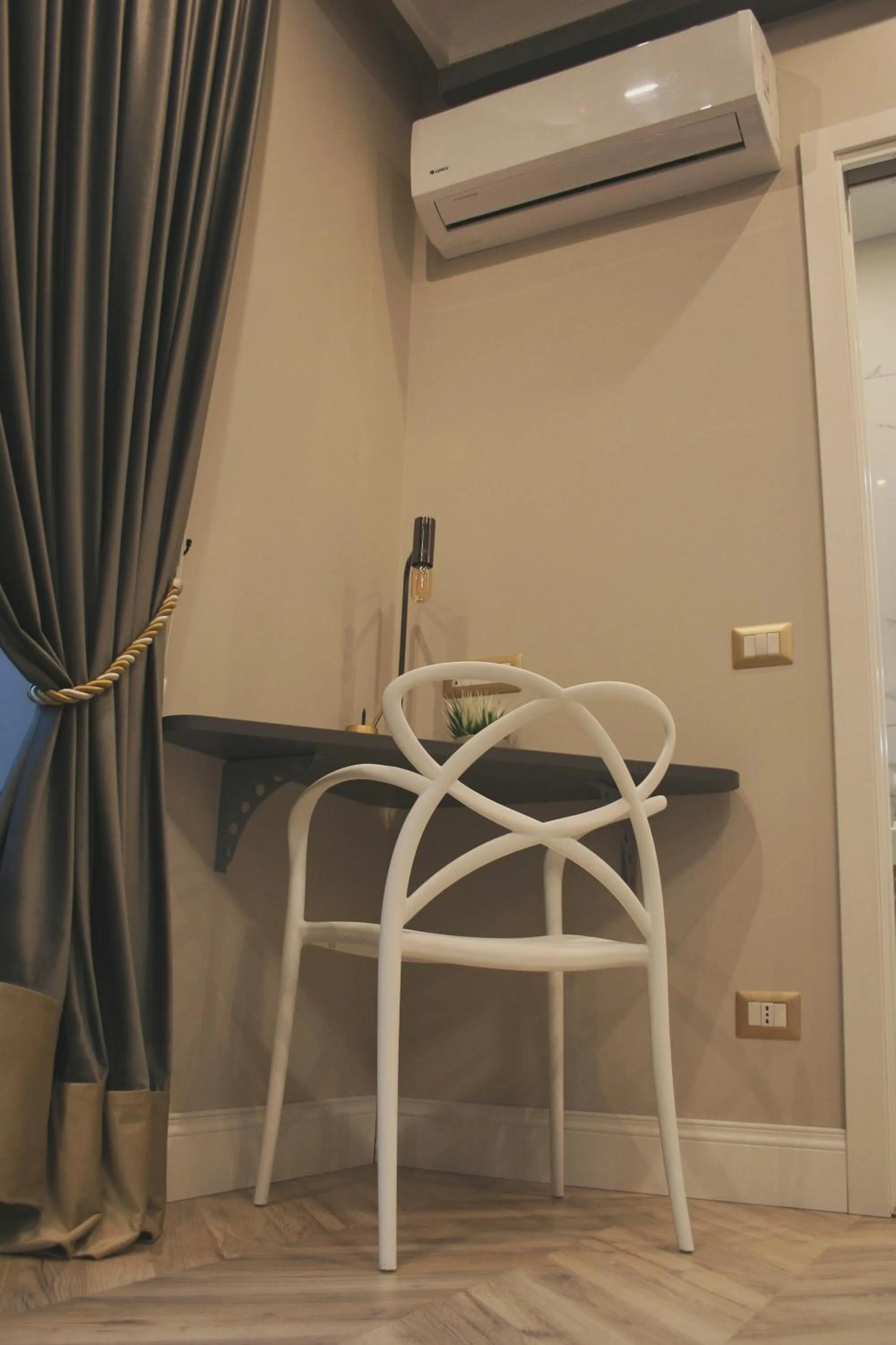 Seating area in Hotel Roma Vaticano